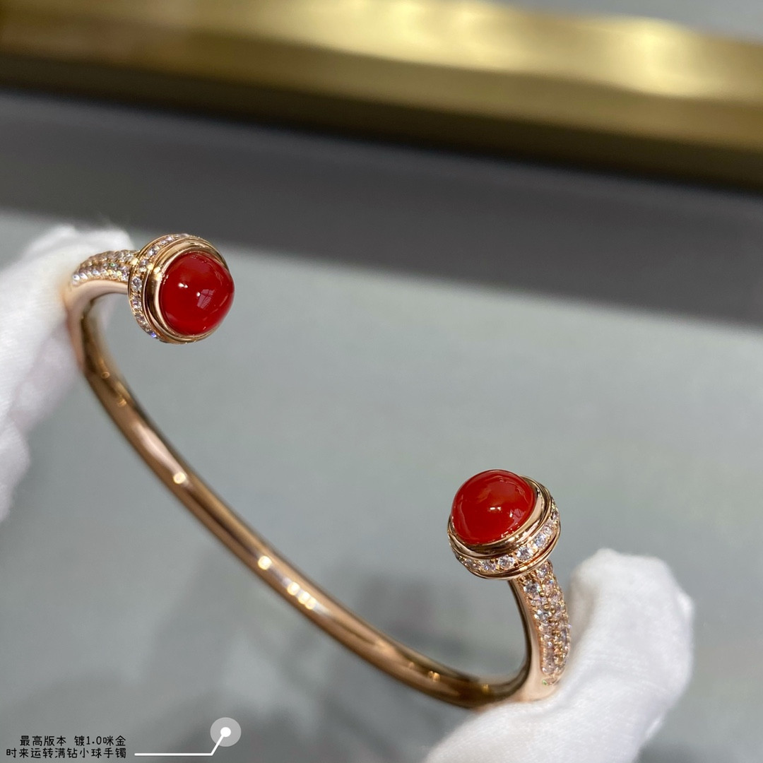 P1aget fully di*m*nd-encrusted rotating ball bracelet