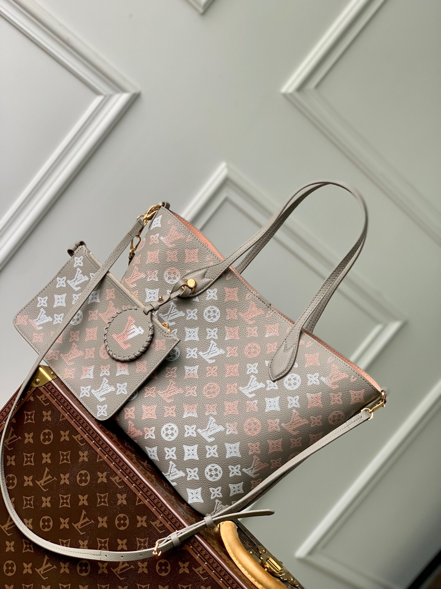 LV Blossom MM M23387