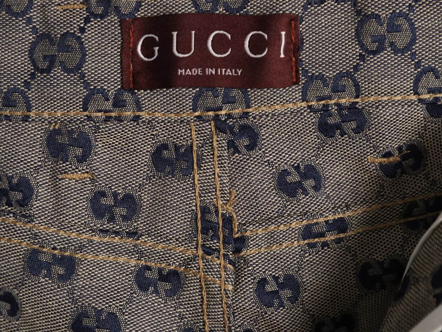 G*u*i 26ss shorts suit