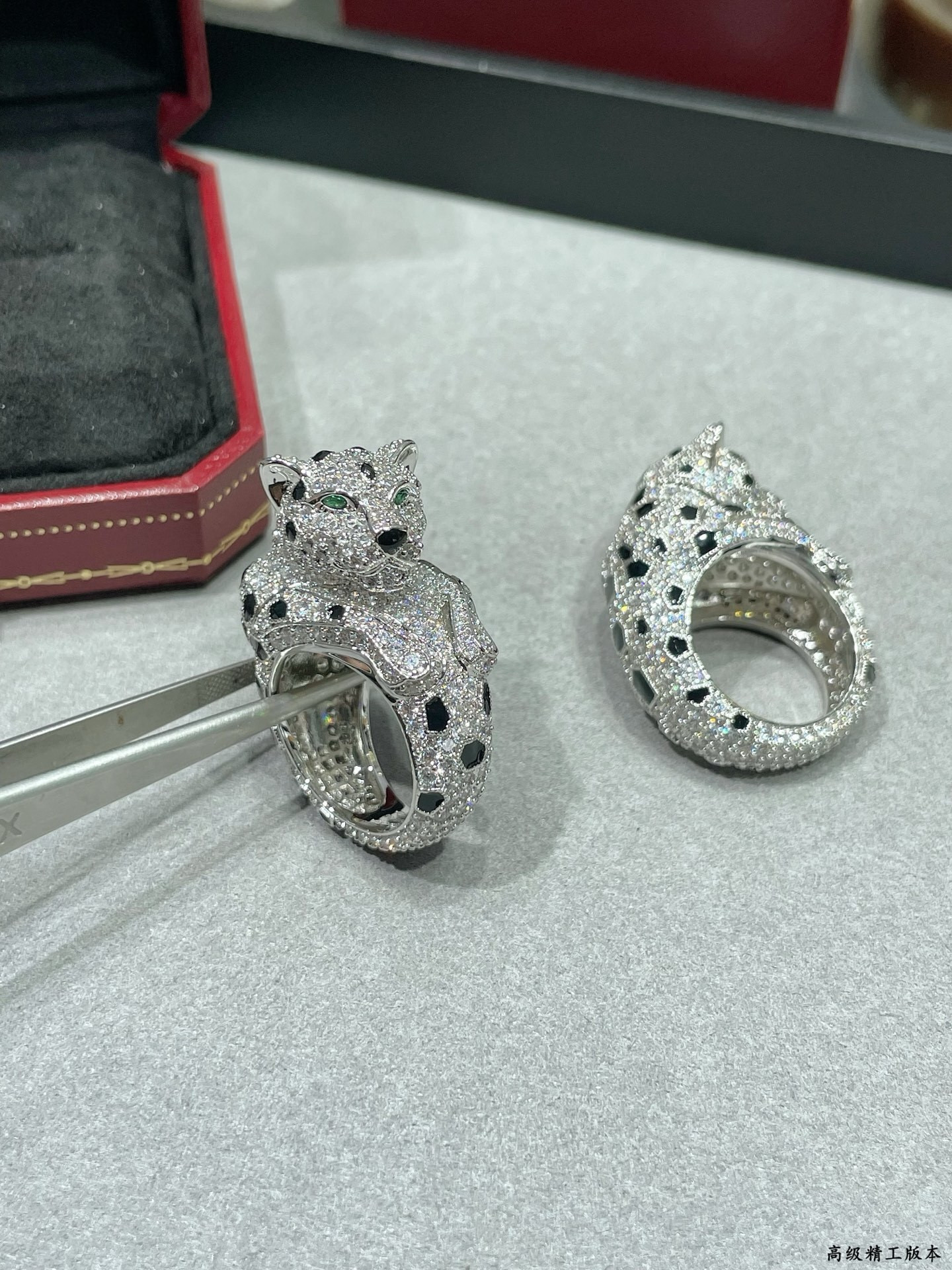 Ca*t*er spotted panther head ring