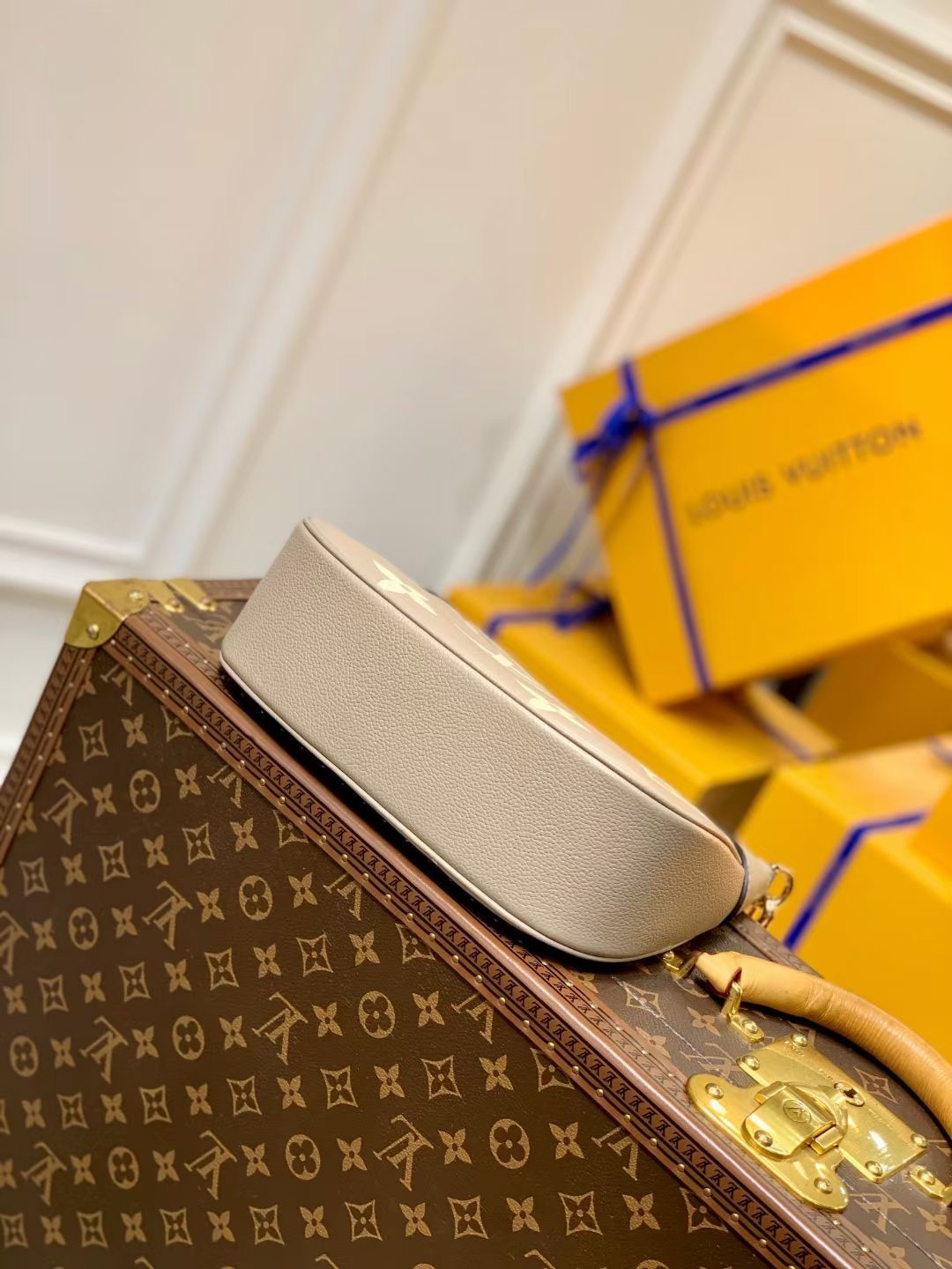 LV BAGATELLE M46112