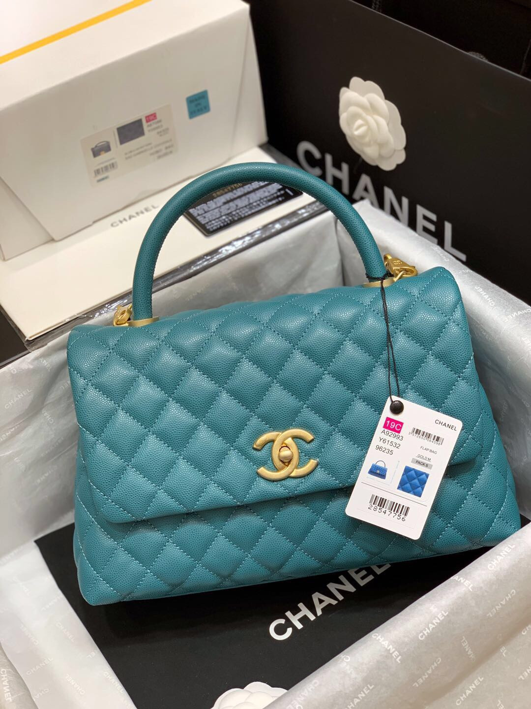 Ch*el coco handle bag medium 28cm