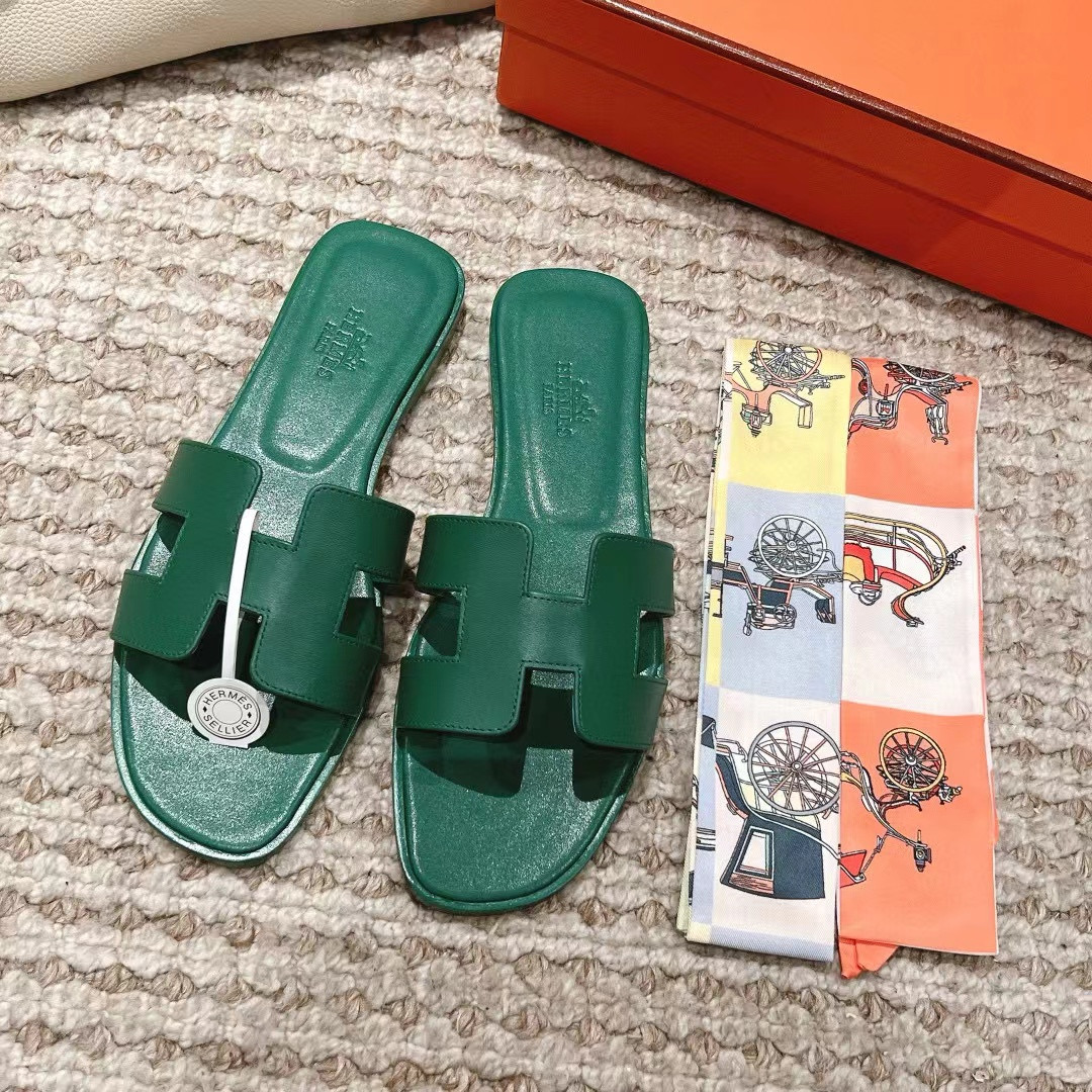 ua H**mes oran sandal