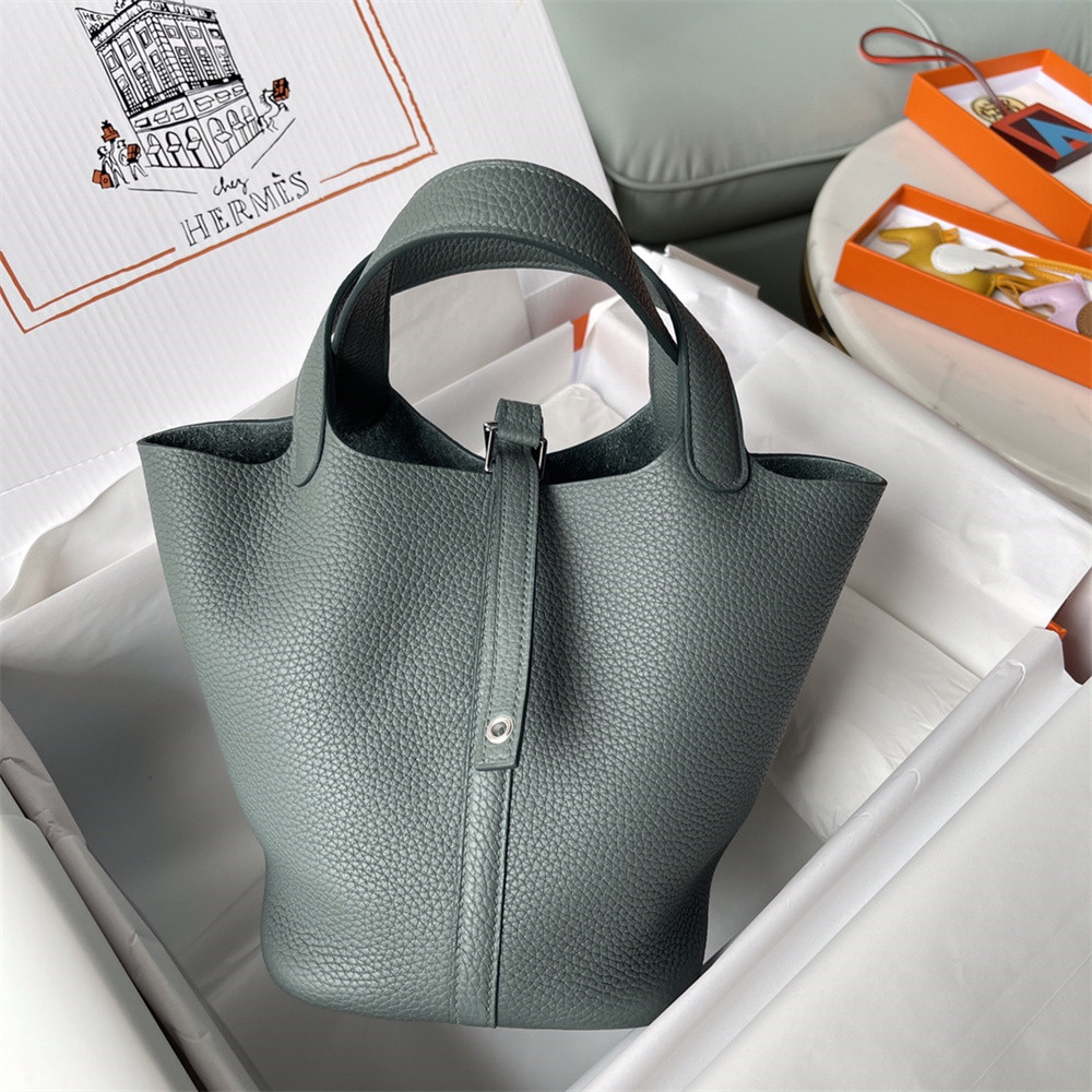 H**mes picotin 18cm almond green without original box