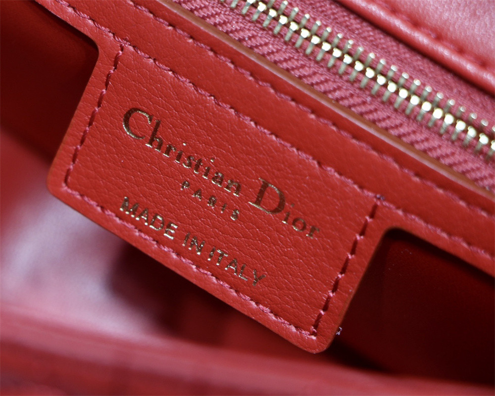 small D*or caro bag amour red 20 x 12 x 7 cm
