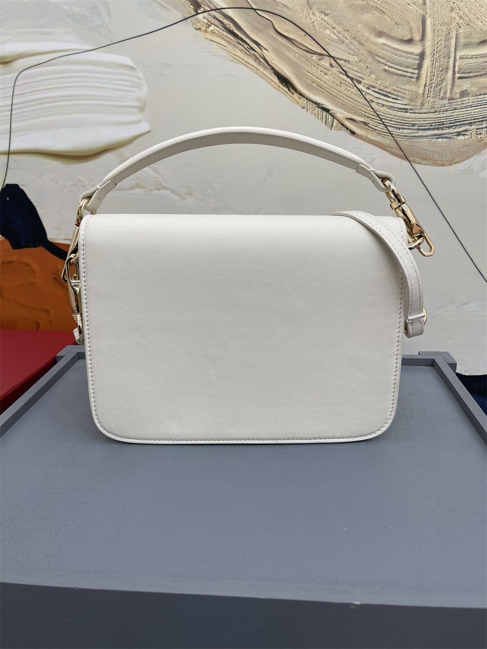 Va1e*ntin0 garavani locÒ calfskin shoulder small bag with white hardware 22 x 16  x 7 cm