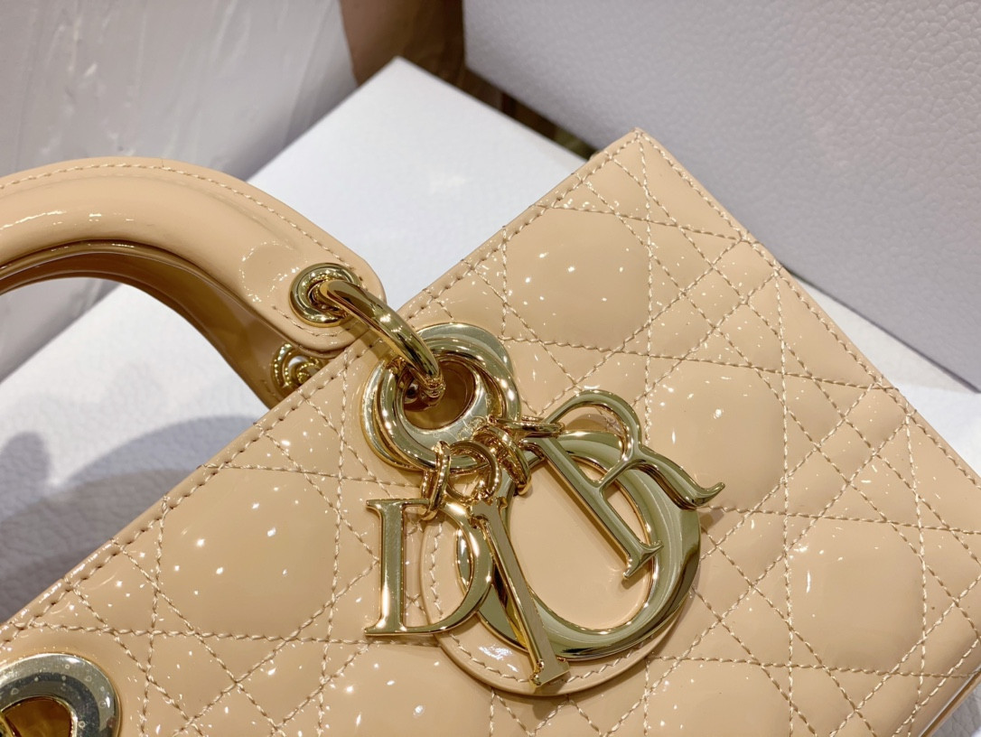 D*or small lady d-joy bag biscuit patent 26x6x14cm