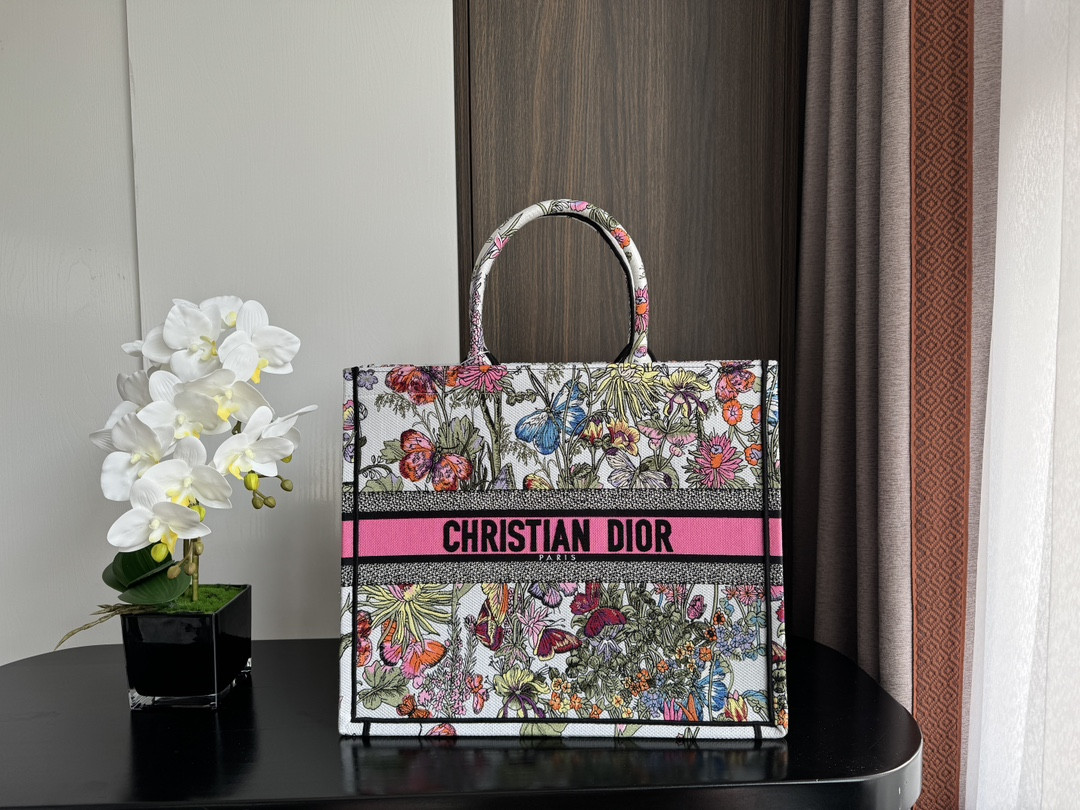 large D*or book tote white multicolor mexico millefiori embroidery 16.5 x 14 x 7.5 inches