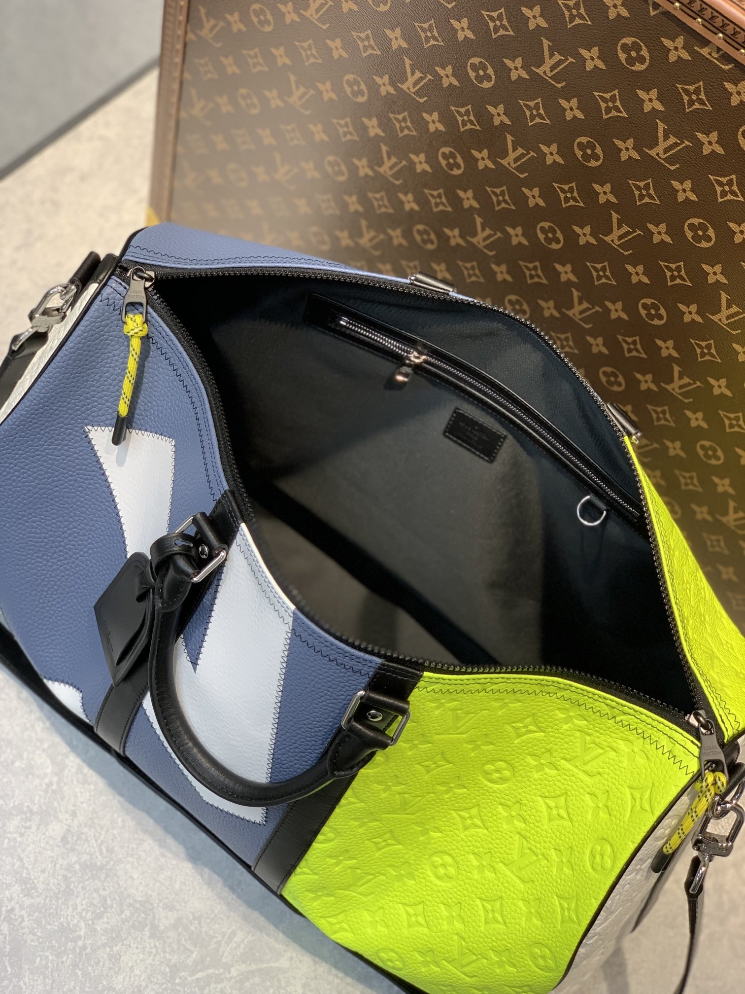 l0*is V*t0n keepall bandoulière 50 m59922