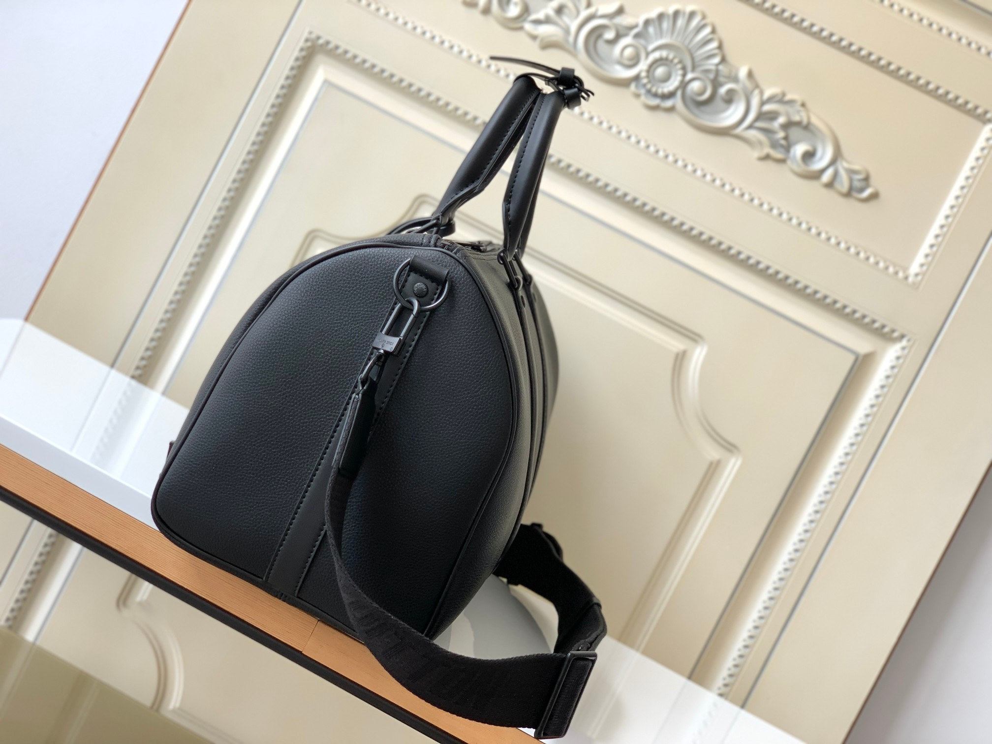 l0*is V*t0n keepall bandoulière 50 m57088