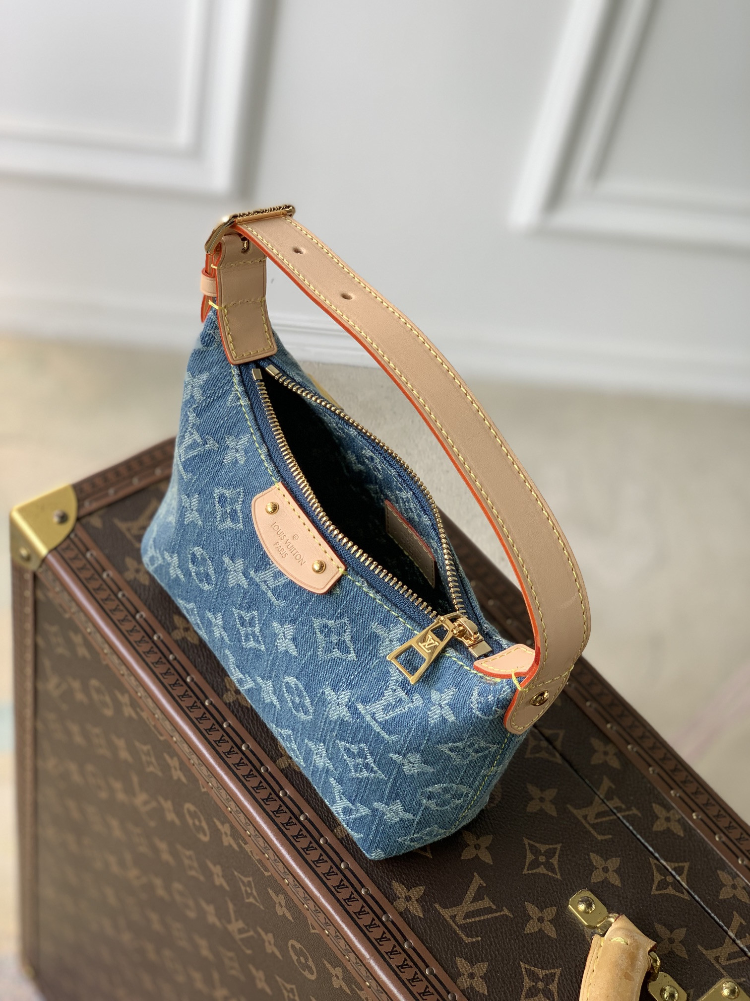 l0*is V*t0n m82949 hills pochette 18.5 x 11 x 6.6 cm
