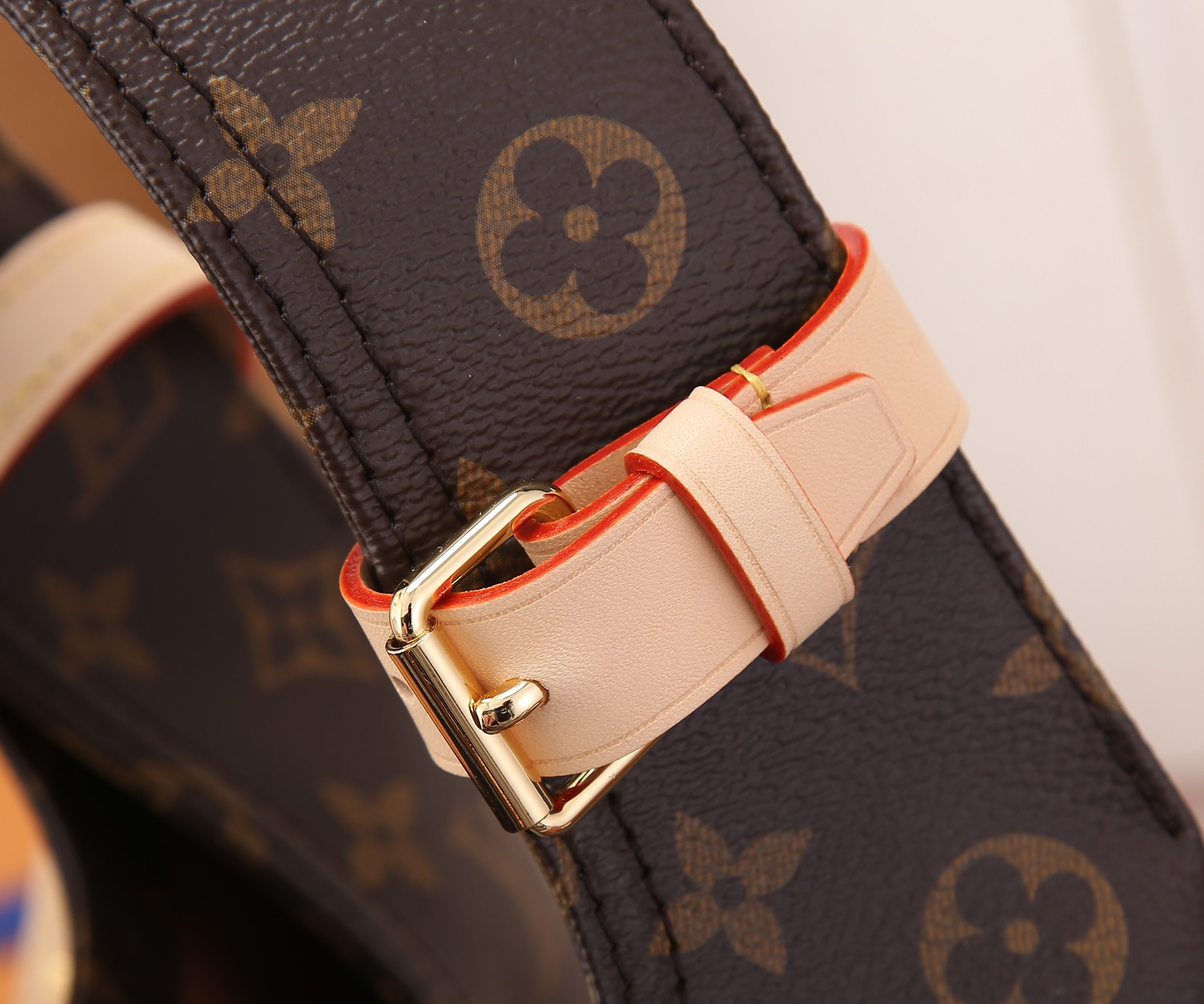 LV Atlantis GM M46817 34 x 34 x 13.5cm