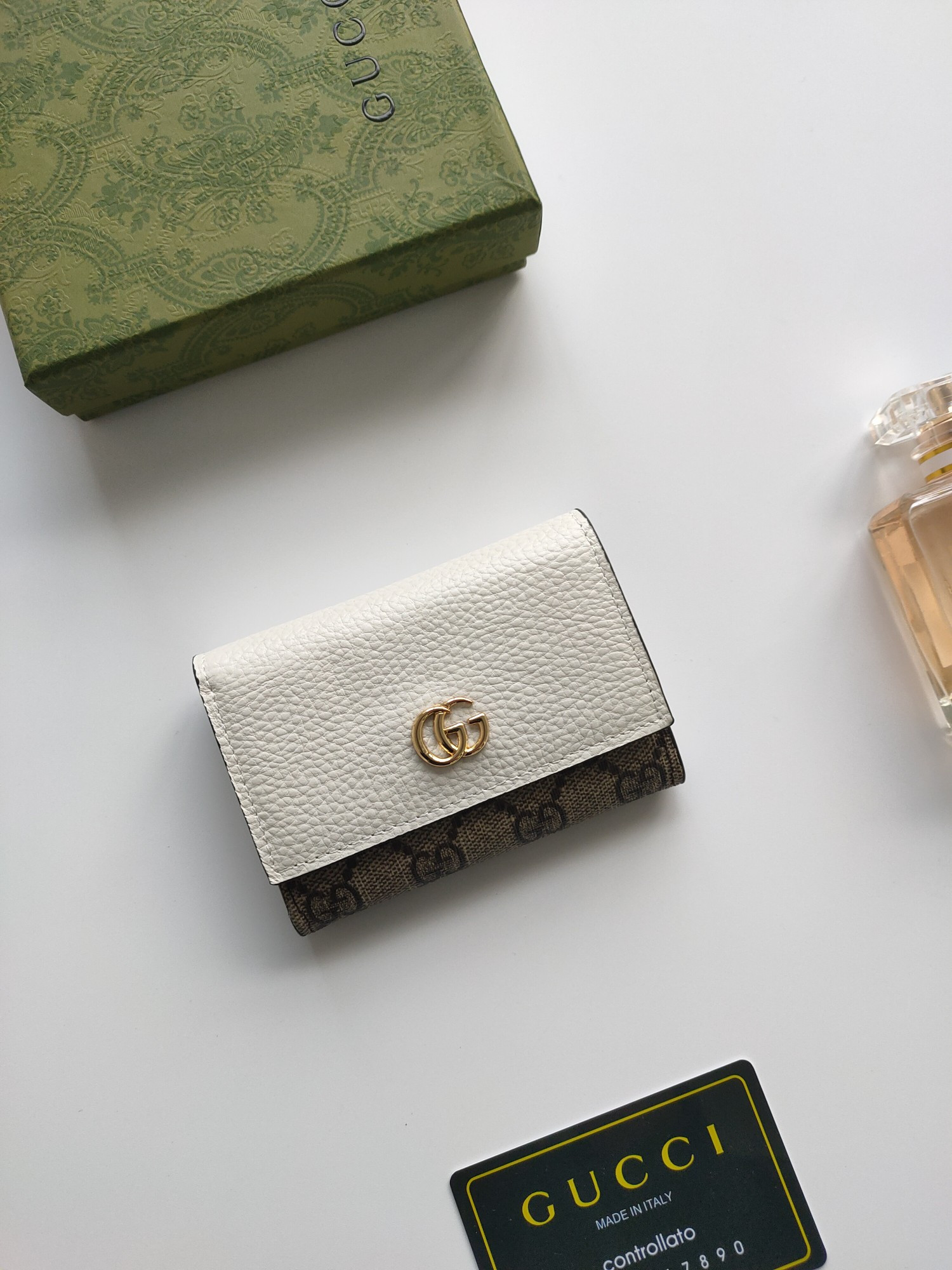 G*u*i gg card case wallet