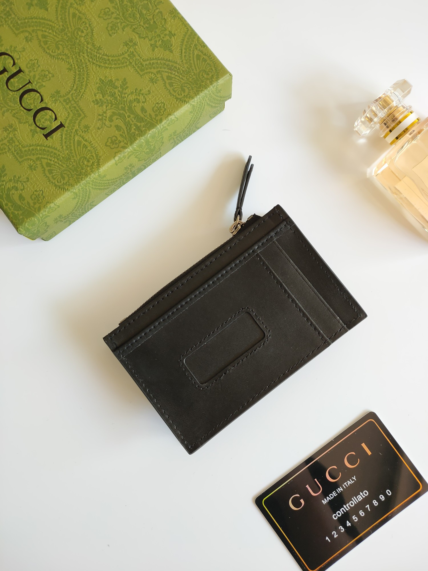 G*u*i gg card case wallet