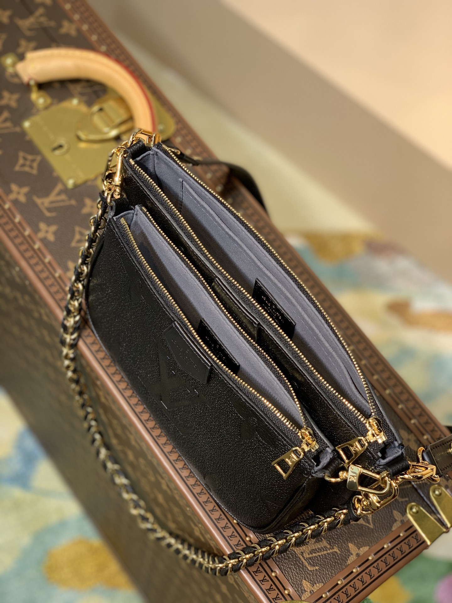 l0*is V*t0n m80399 multi pochette accessoires 9.4 x 5.3 x 1.6 inches