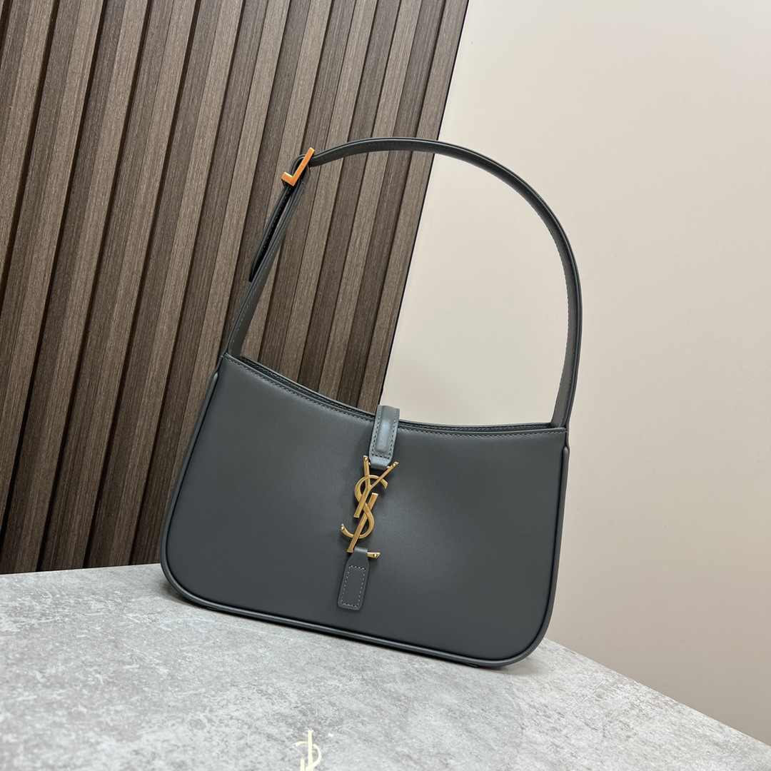 Y*L le 5 À 7 in smooth leather gray 9 x 6.3 x 2.5 inches