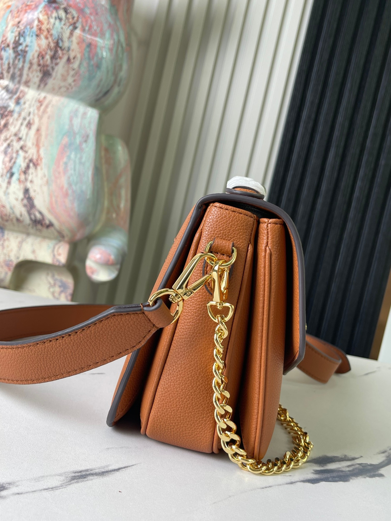 lv m22952 oxF0rd 8.7 x 6.3 x 3.7 inches