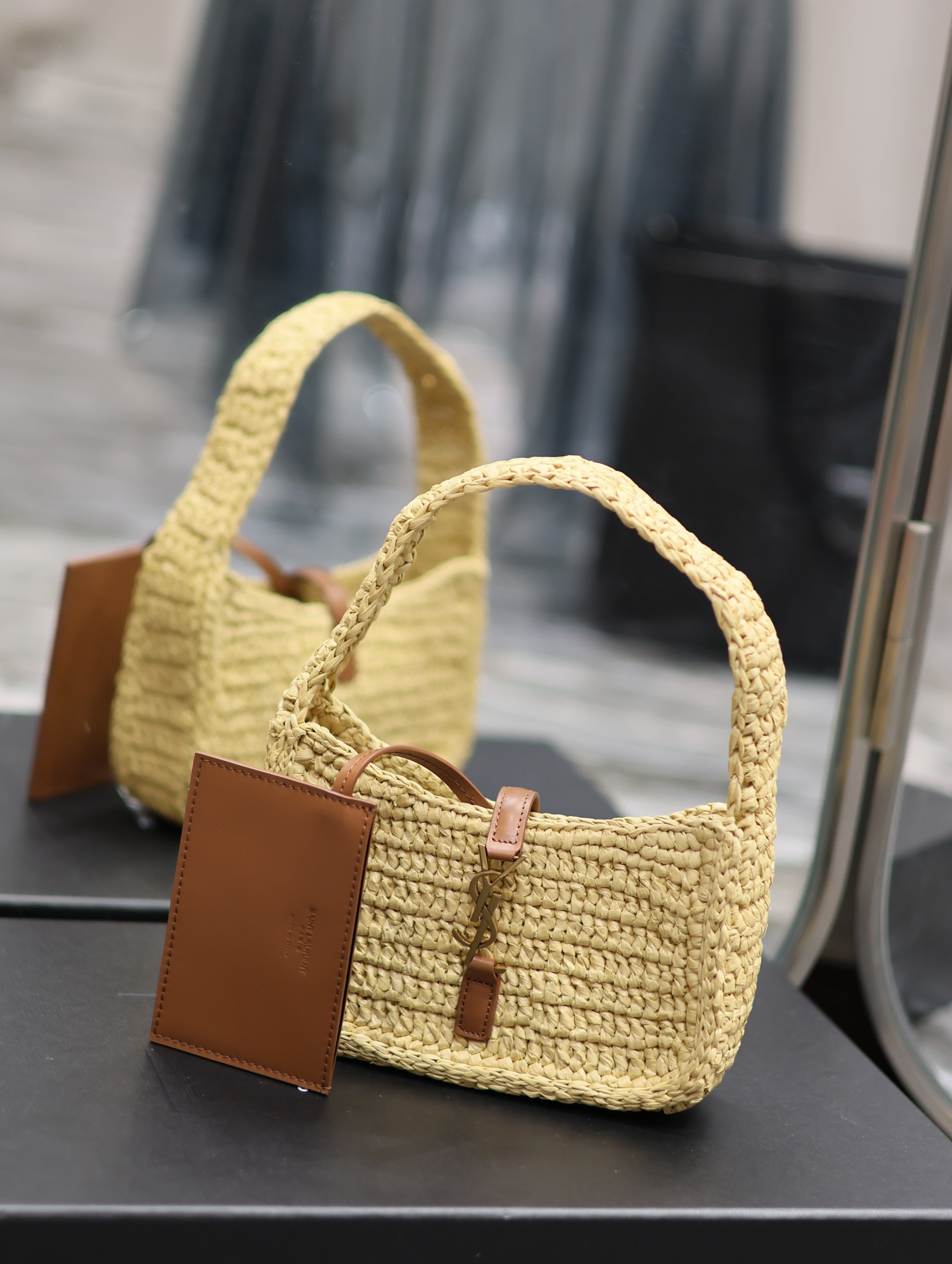 Y*L le 5 À 7 mini in raffia  color natural 7.5x4.5x1.8 inches