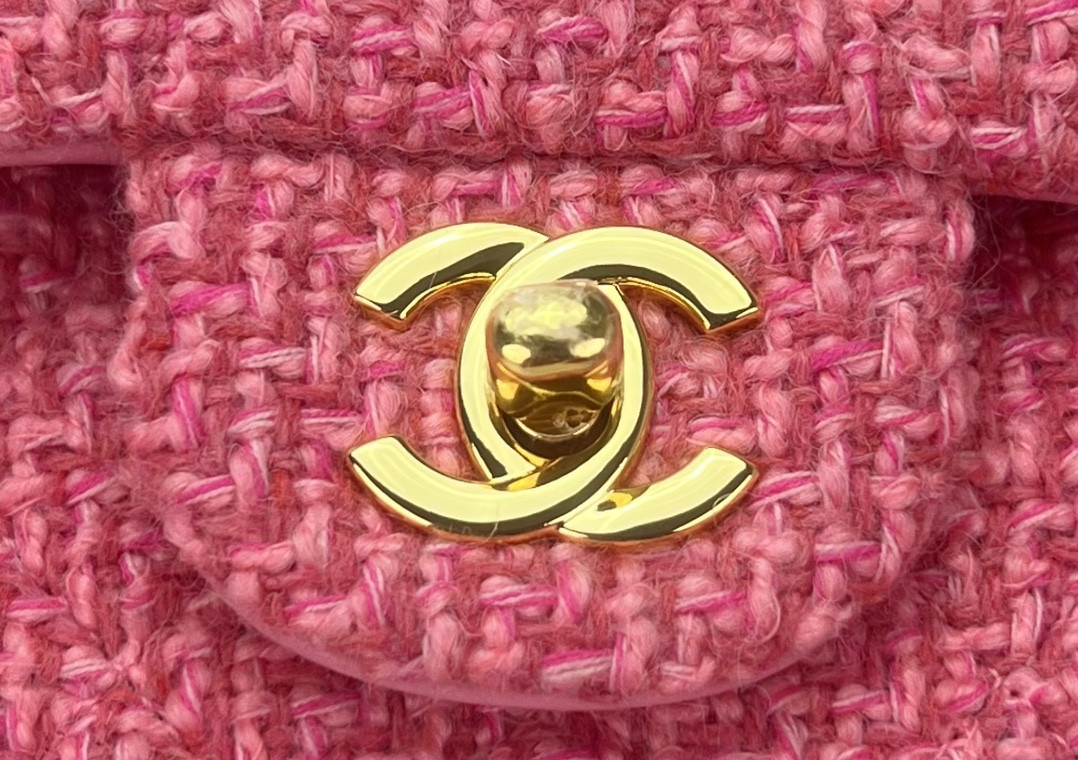 Ch*el classic 11.12 handbag tweed & gold-tone metal   6 × 9.9 × 2.5 in