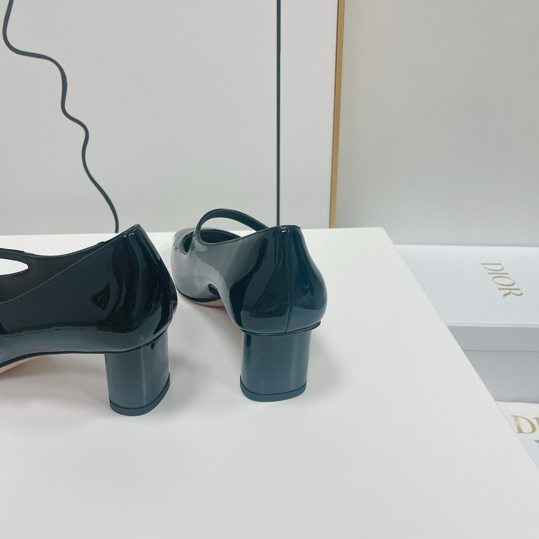 ua jolie D*or pump