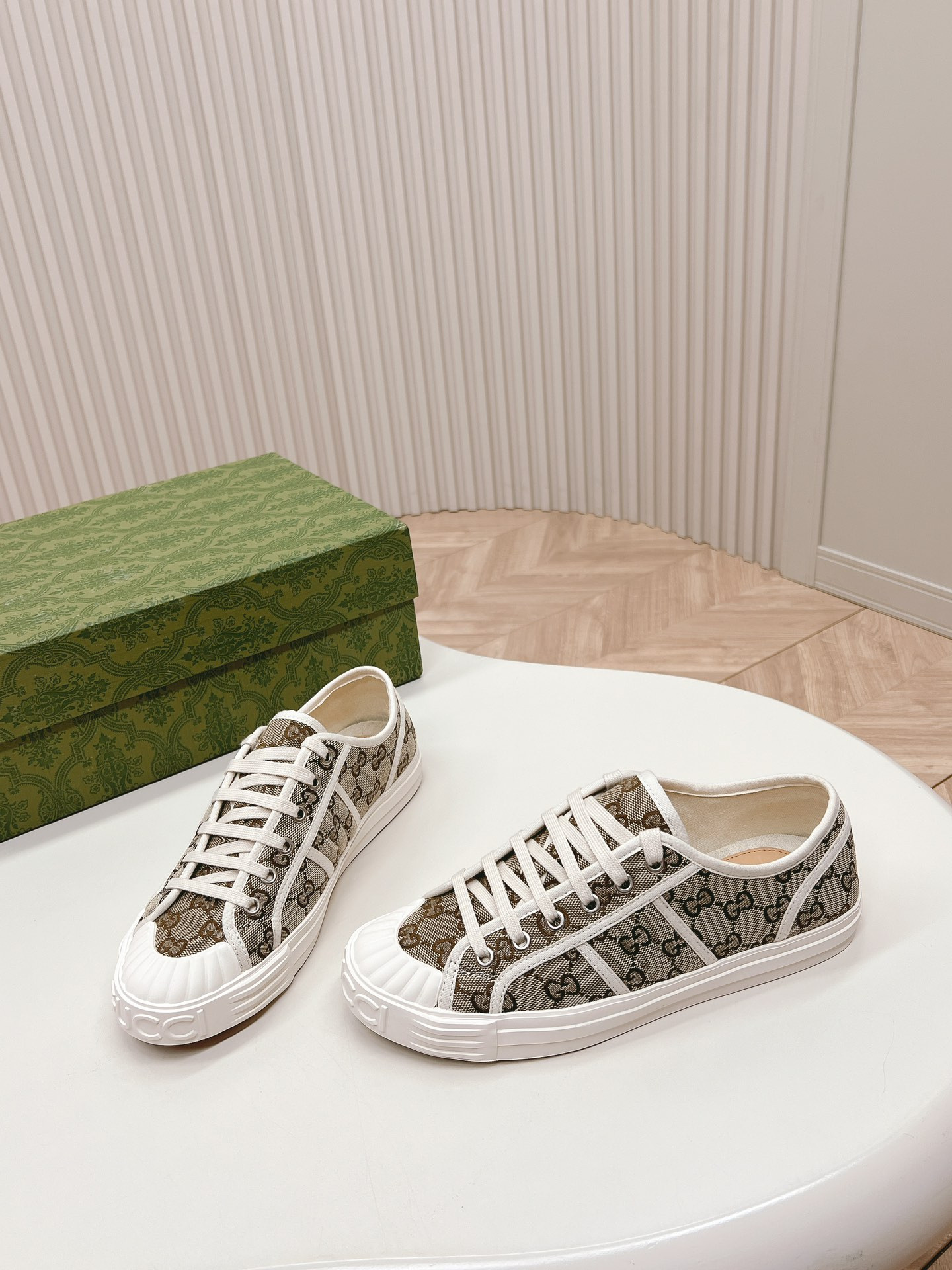 ua G*u*i gg sneaker