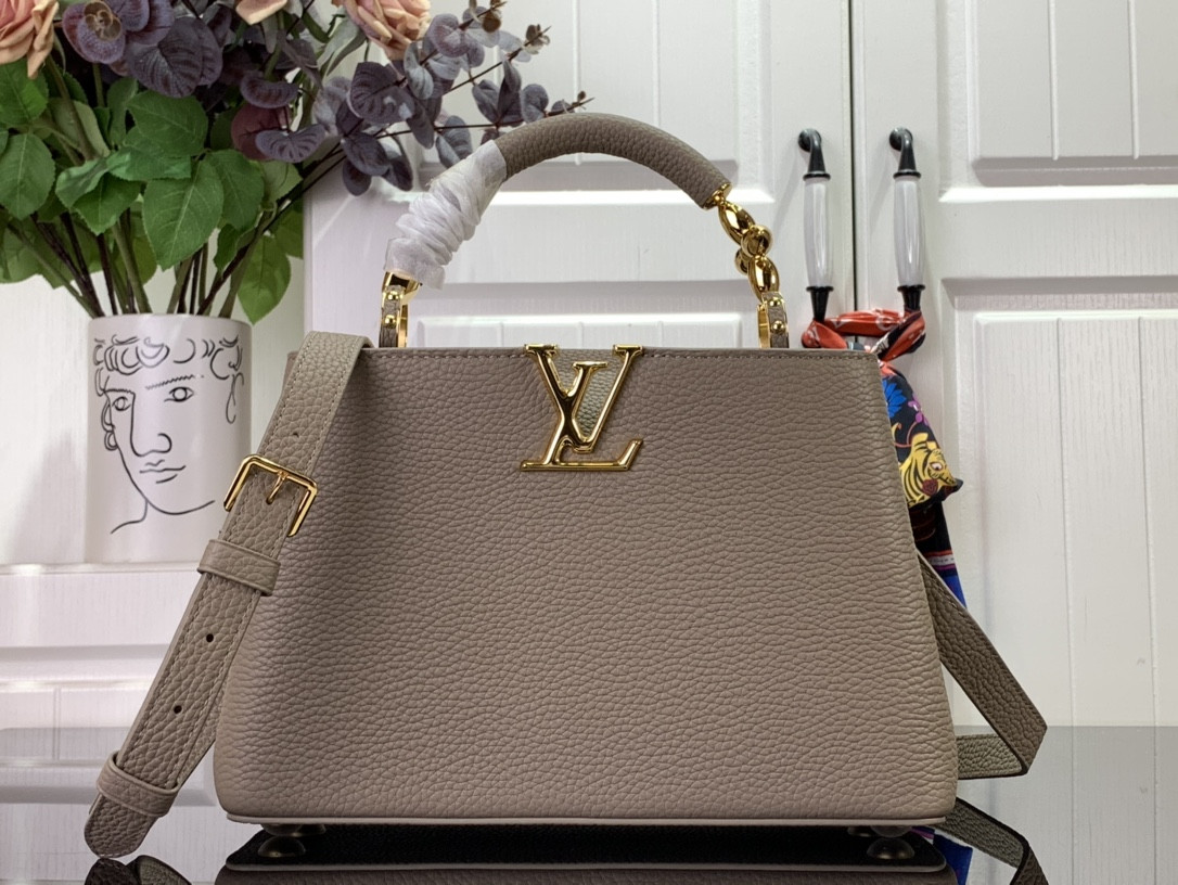 LV Capucines BB M4886 27x18x9cm
