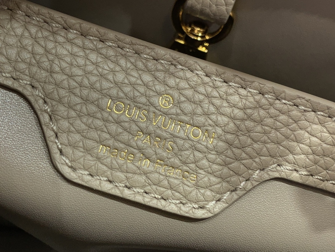 LV Capucines BB M4886 27x18x9cm