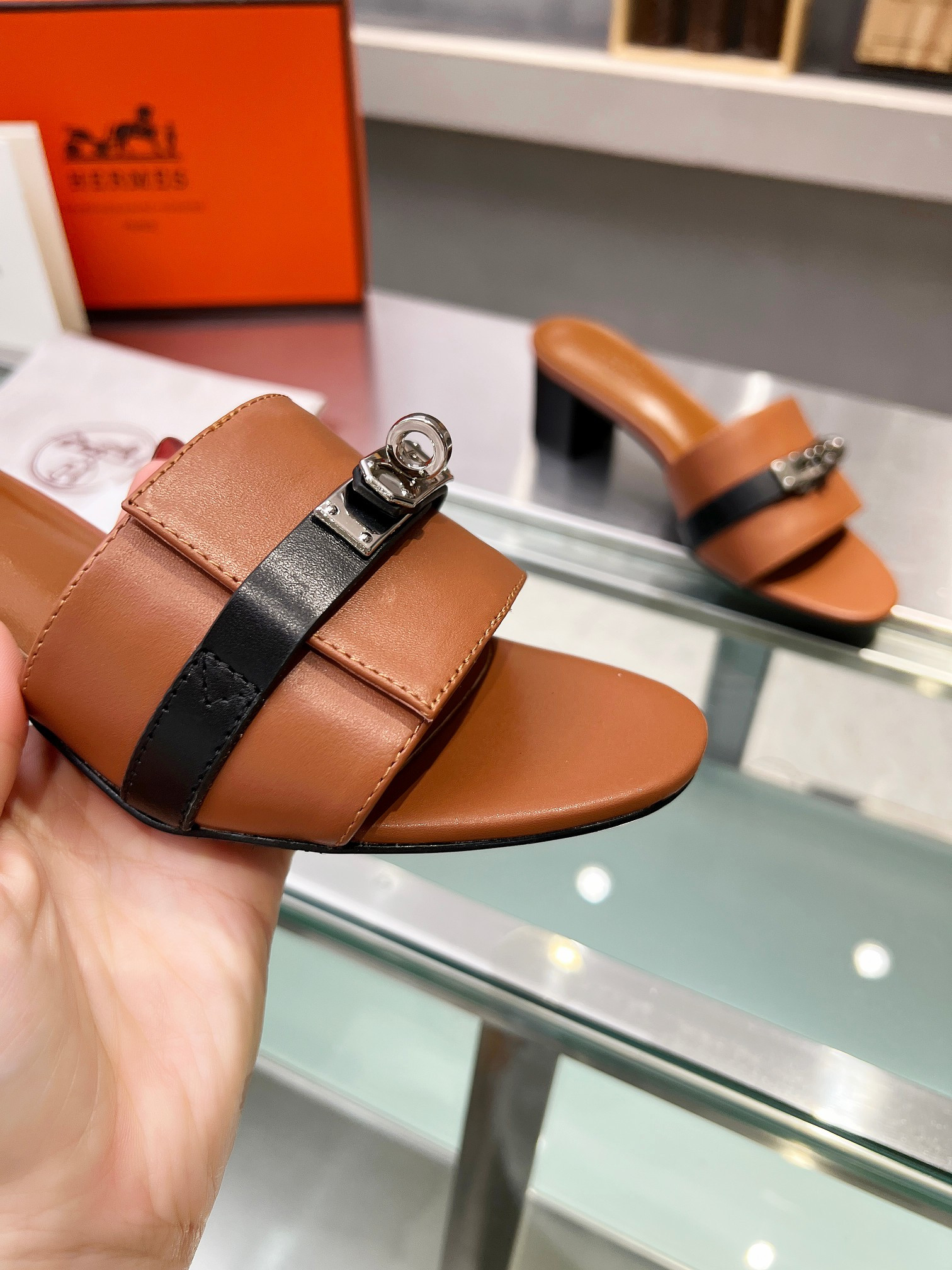 ua H**mes gigi 50 sandal