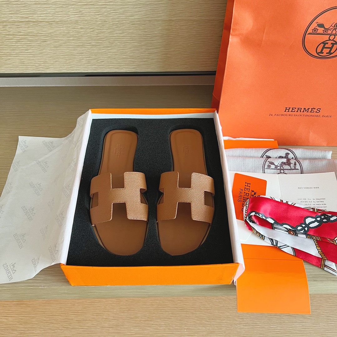 ua H**mes oran sandal