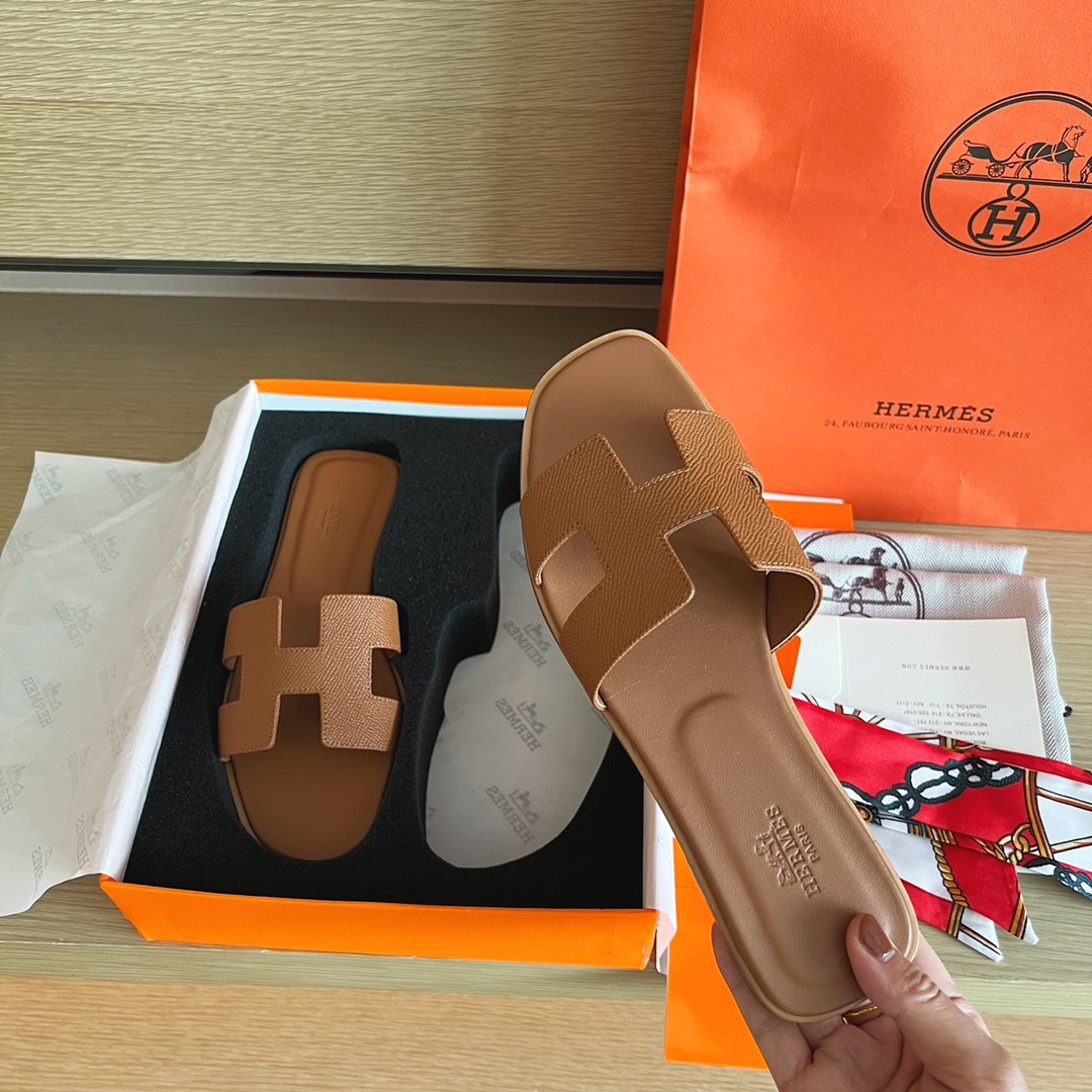 ua H**mes oran sandal