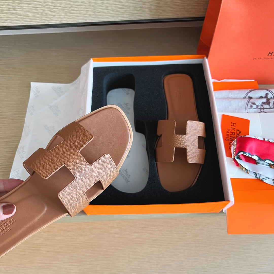 ua H**mes oran sandal