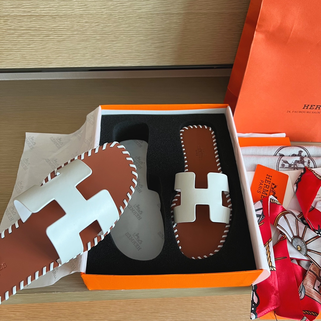 ua H**mes oran sandal