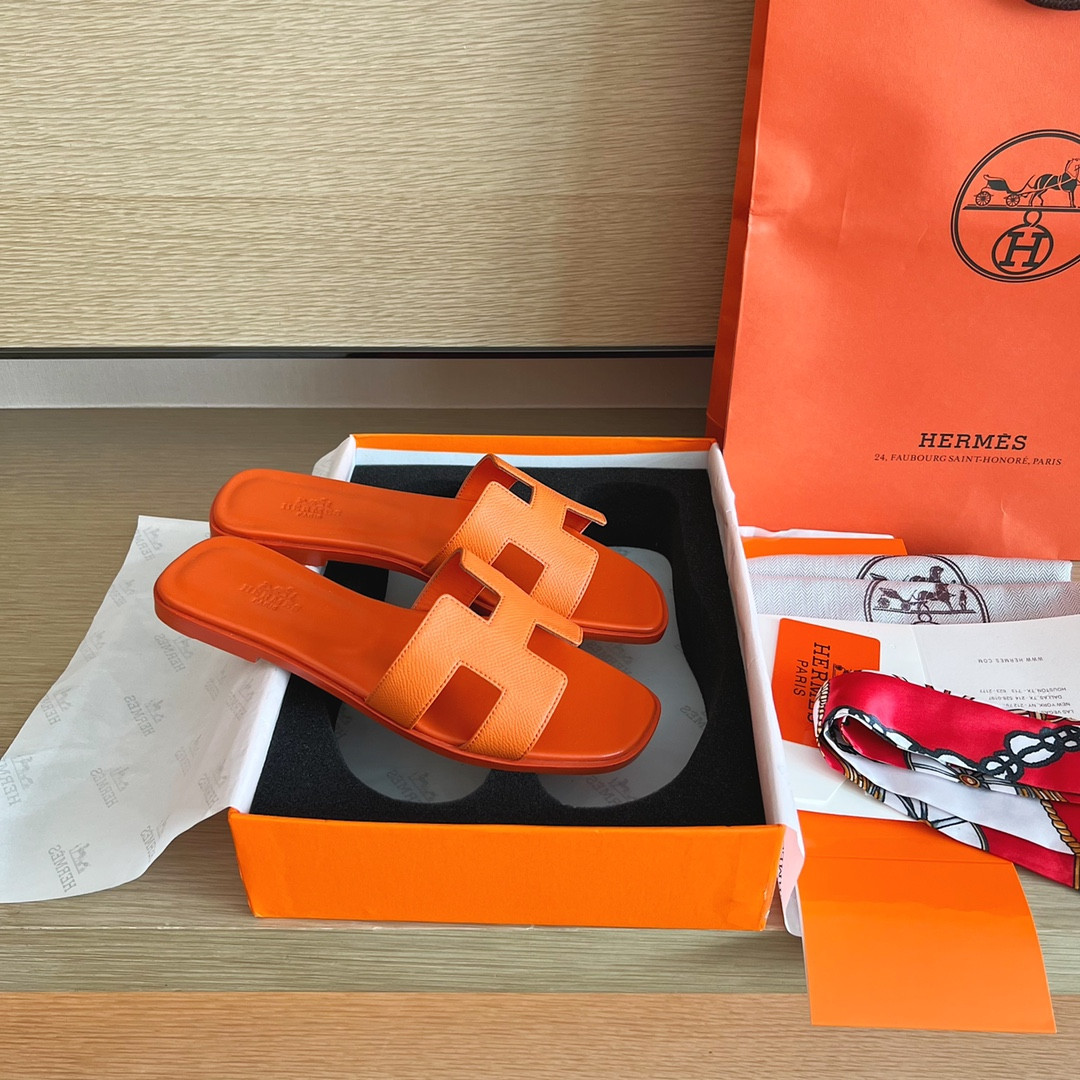 ua H**mes oran sandal