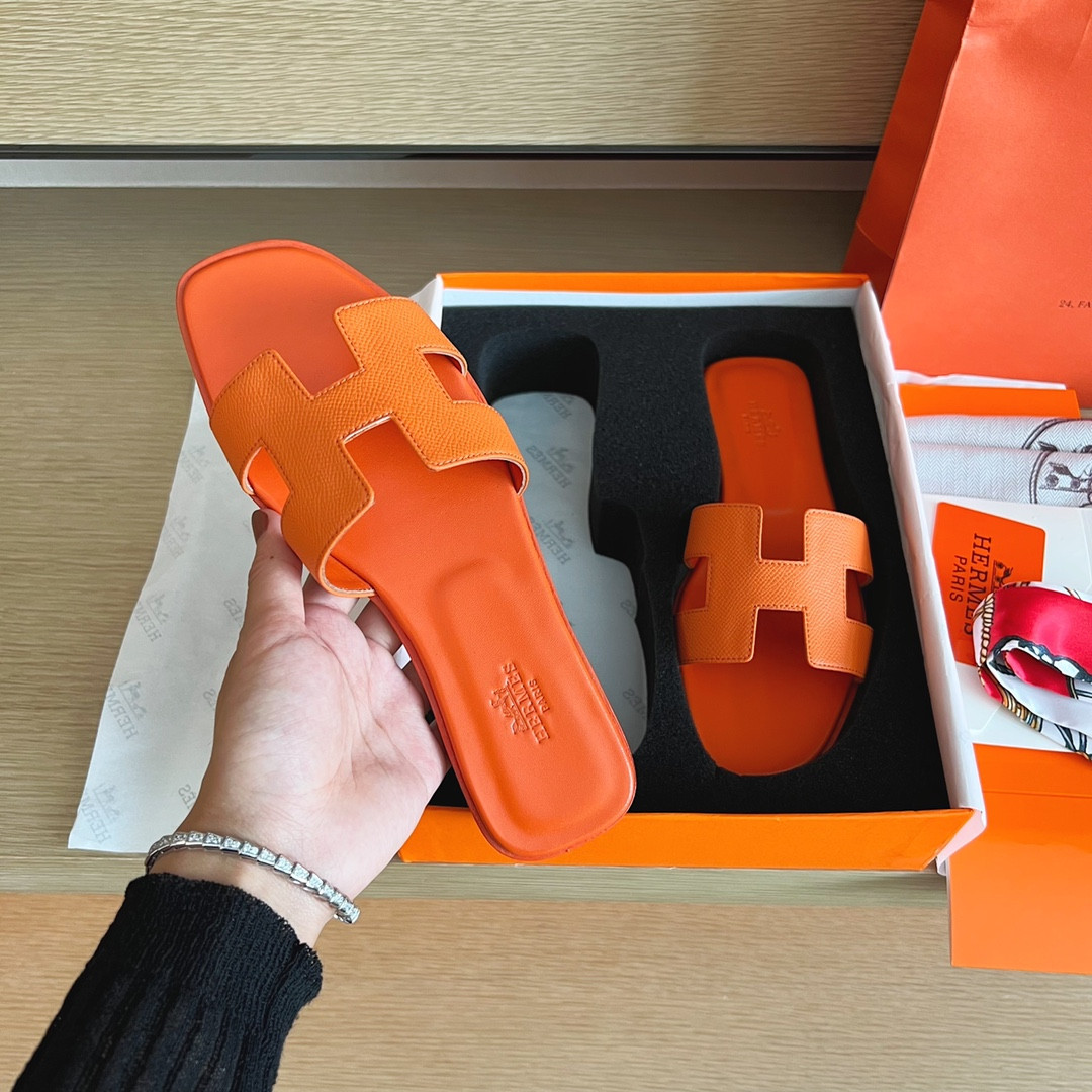 ua H**mes oran sandal