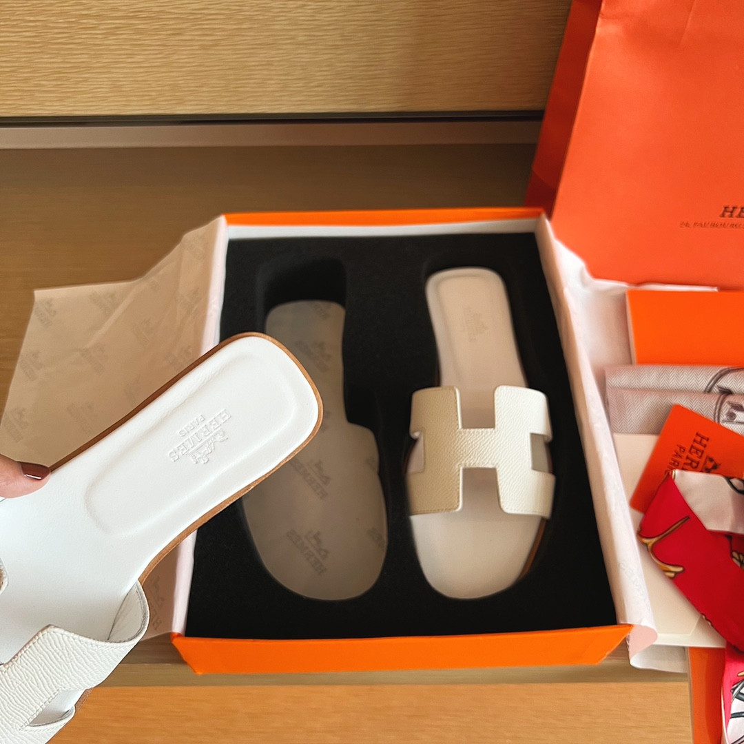 ua H**mes oran sandal