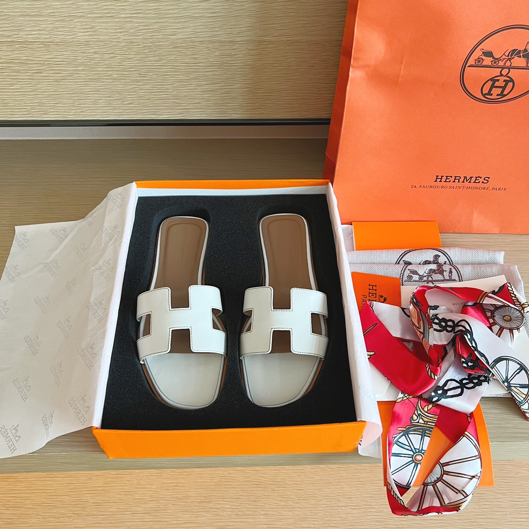 ua H**mes oran sandal