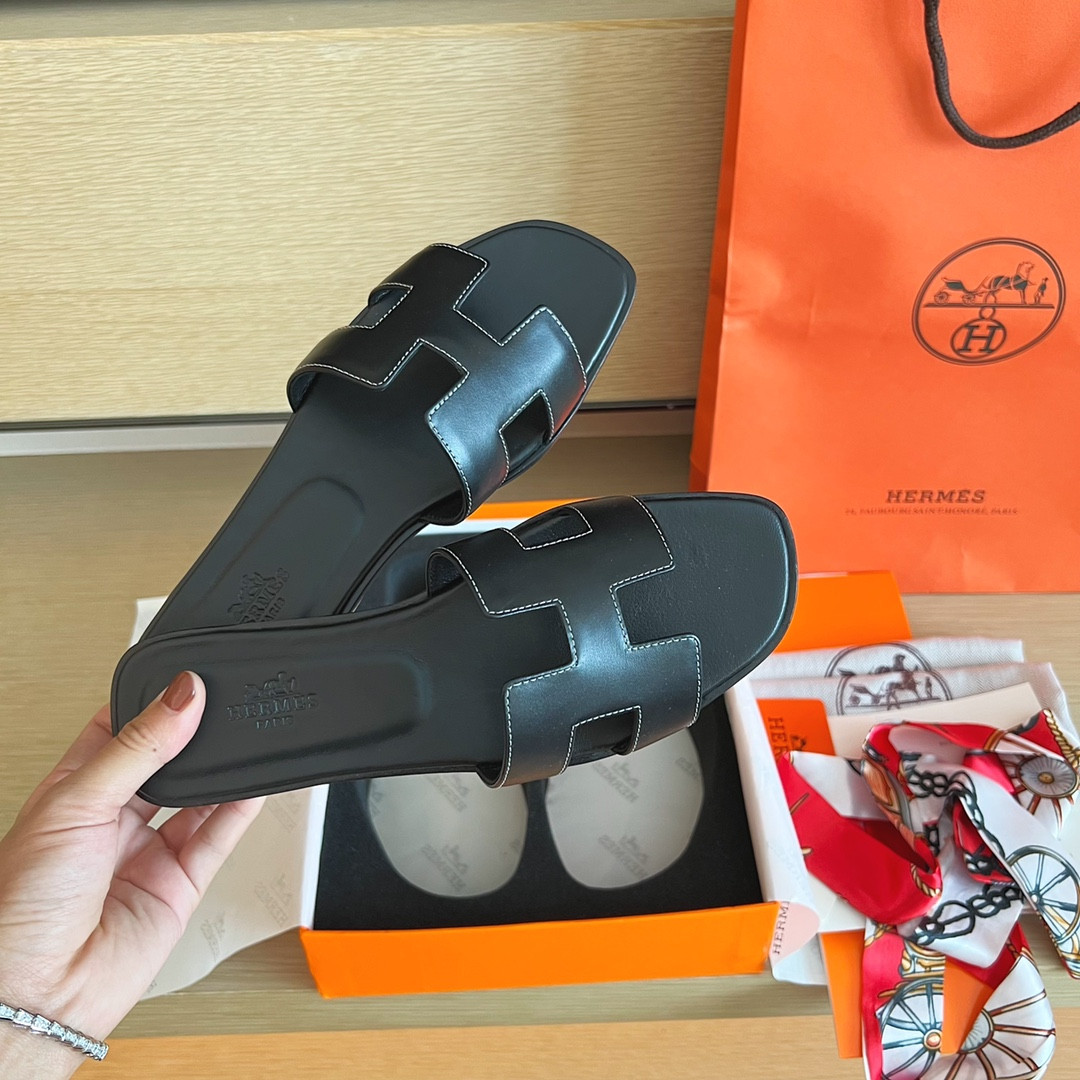 ua H**mes oran sandal