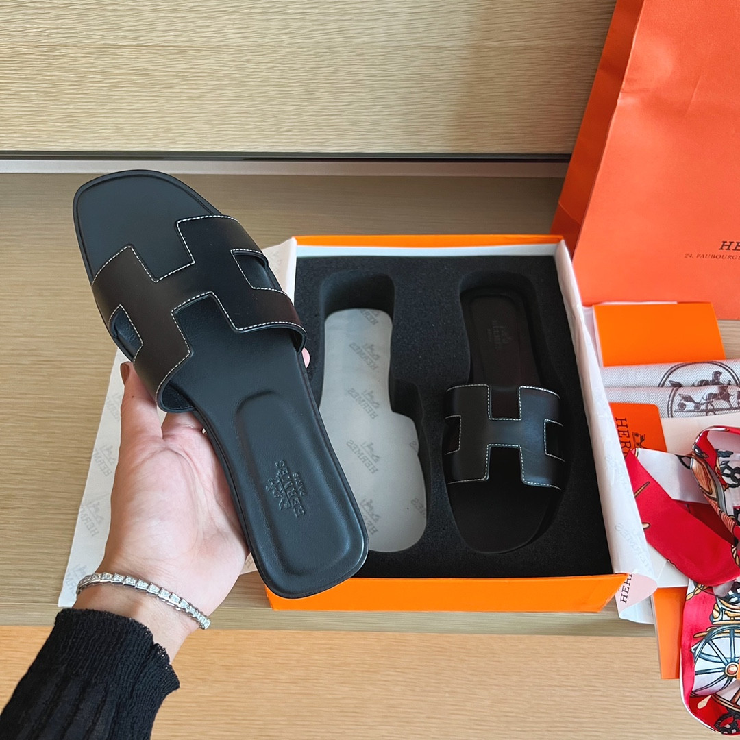 ua H**mes oran sandal