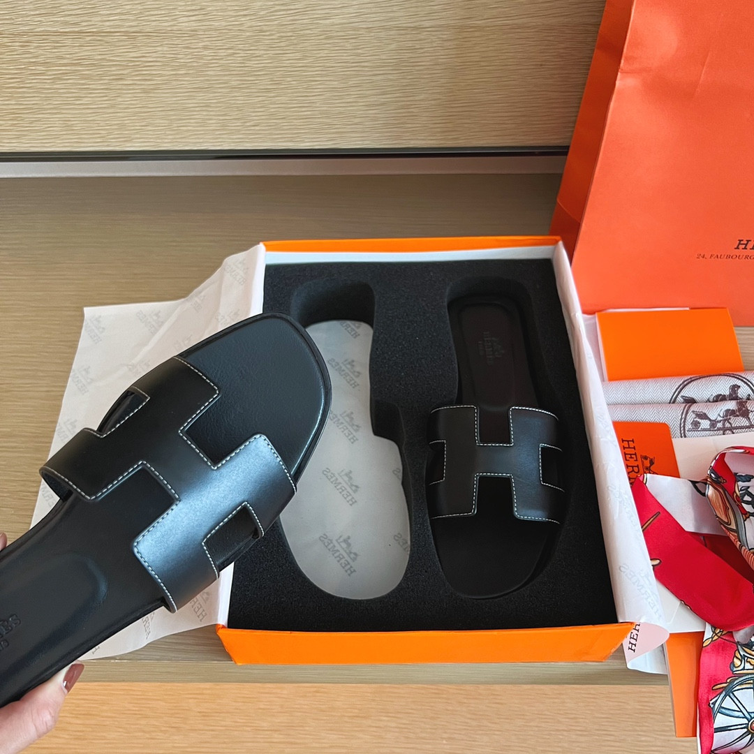 ua H**mes oran sandal