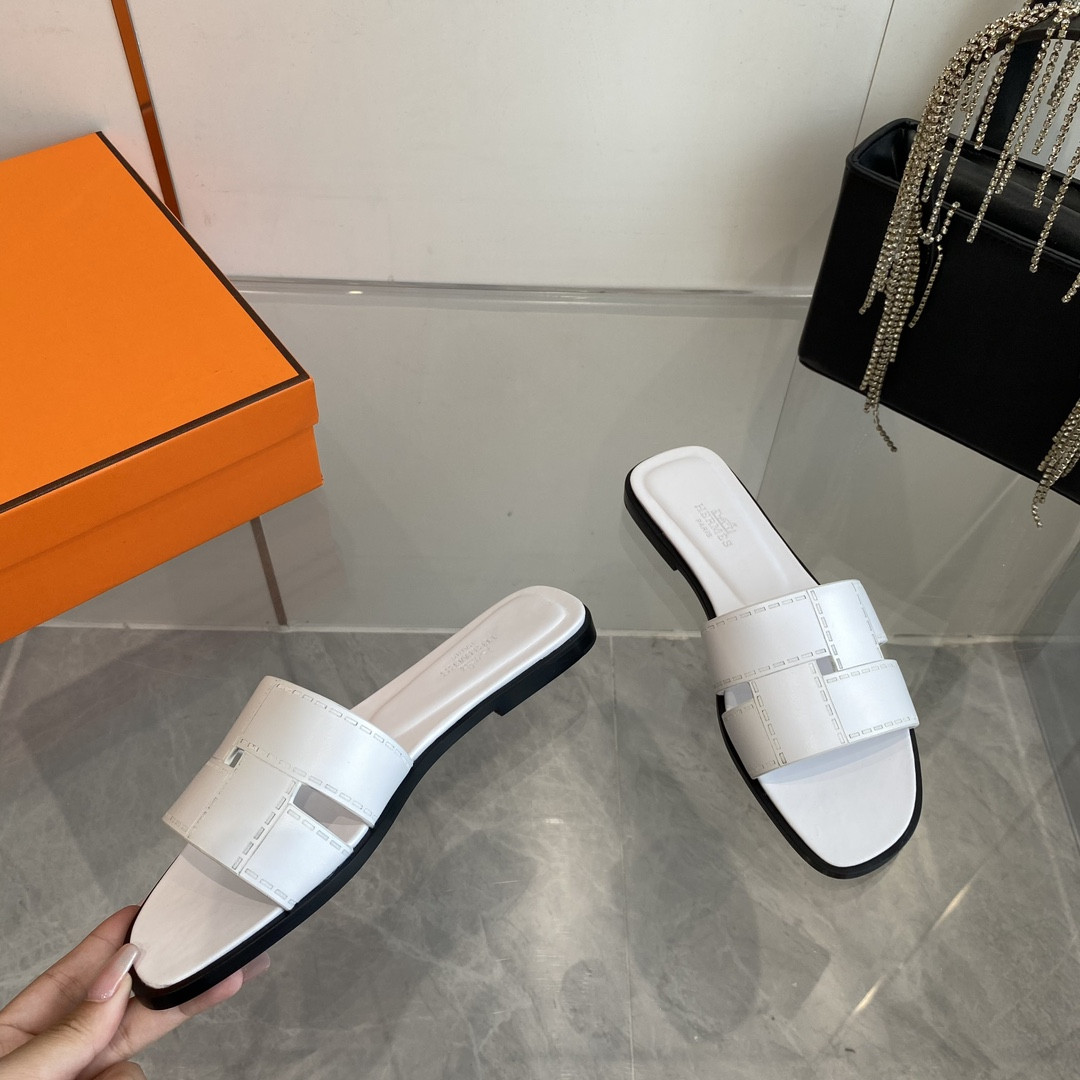 ua H**mes idioma sandal