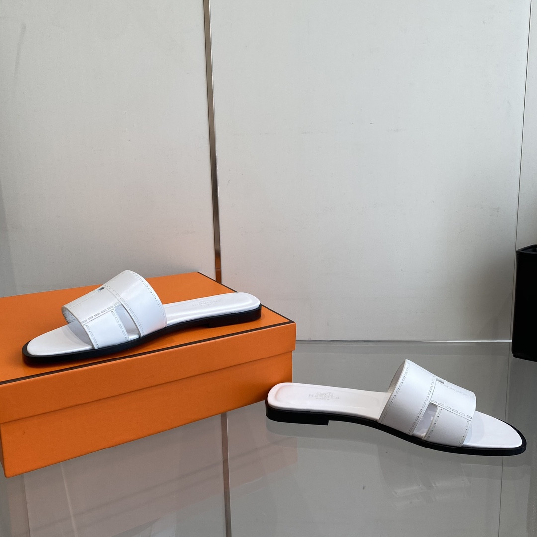 ua H**mes idioma sandal