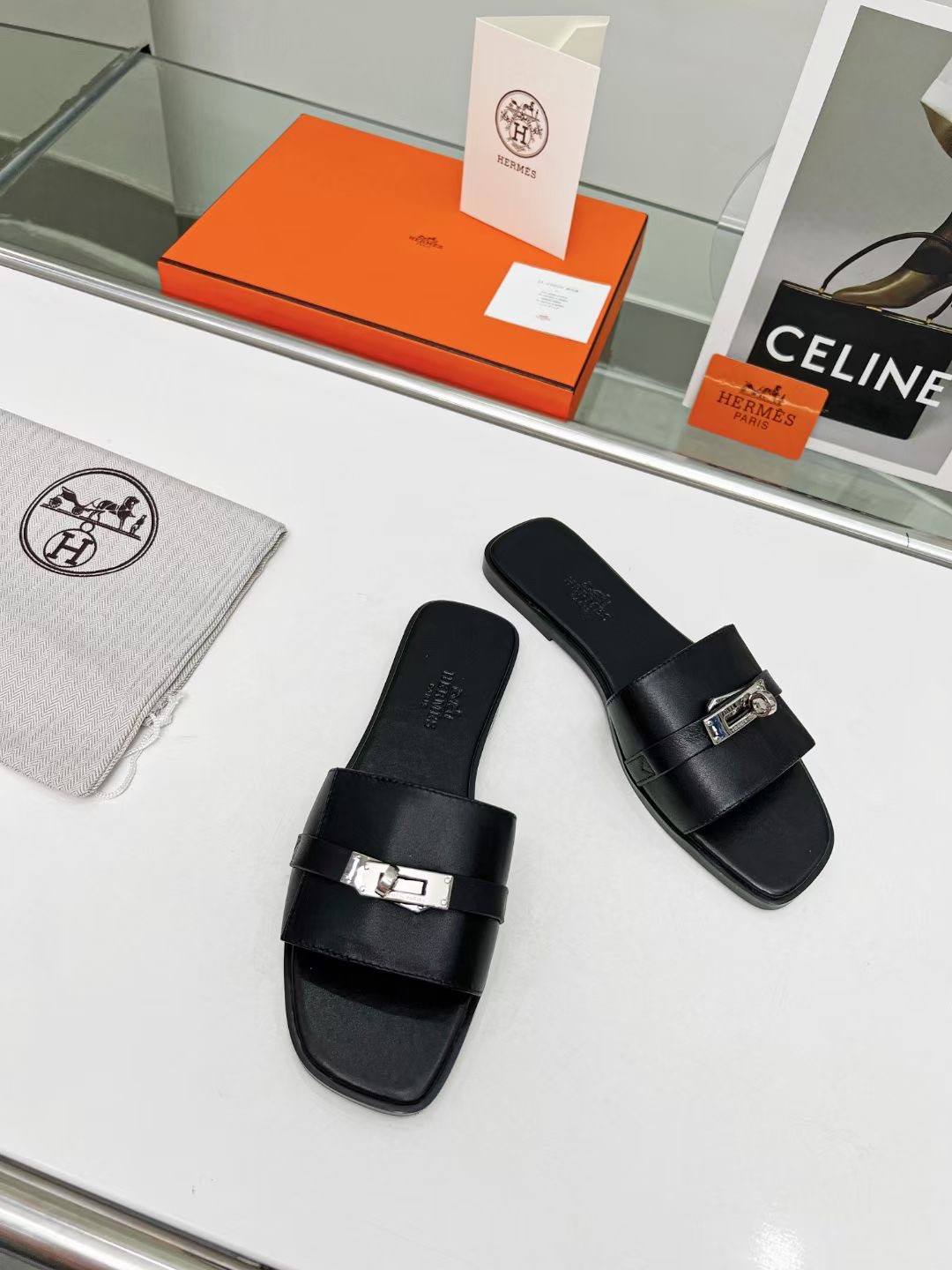 ua H**mes giulia sandal
