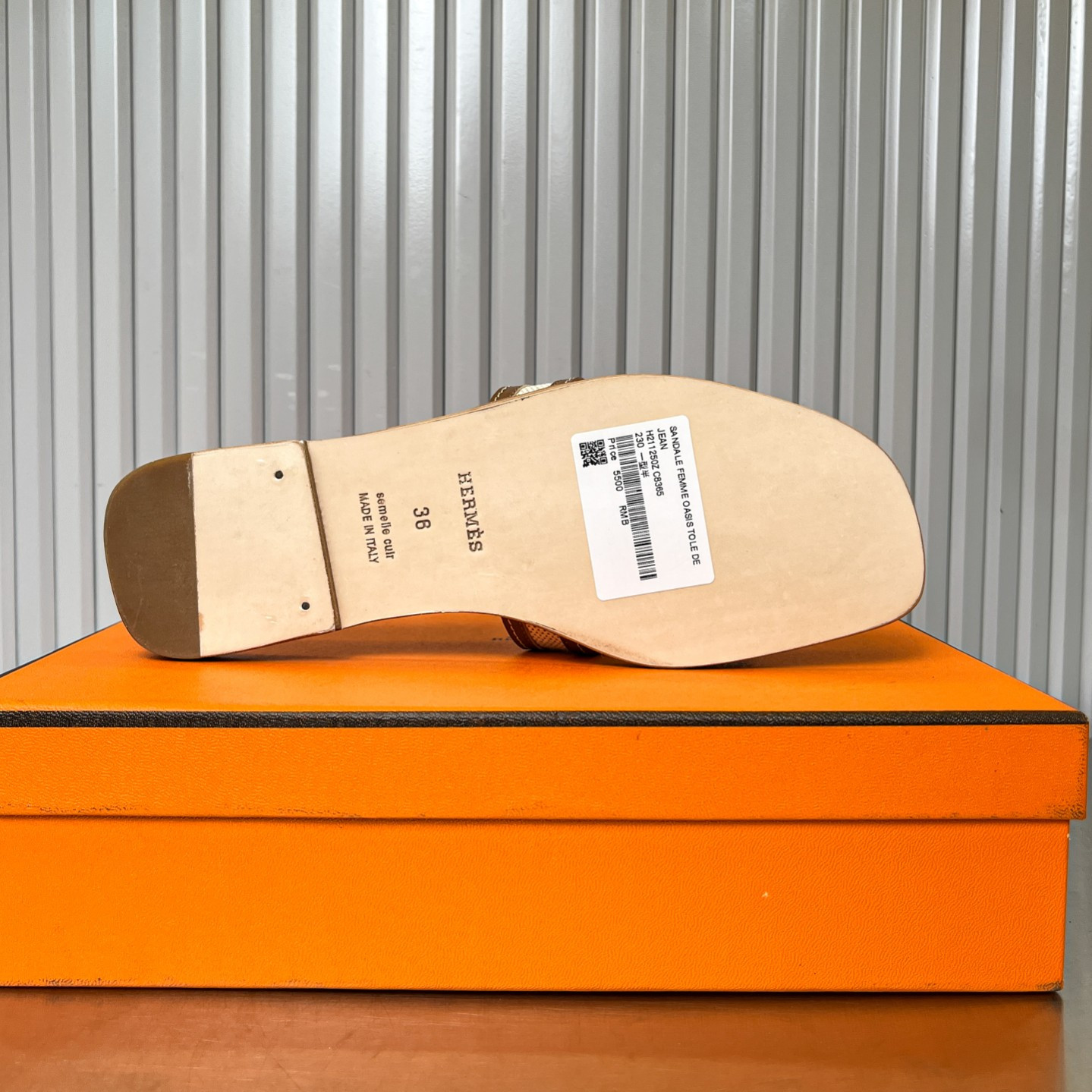 ua H**mes oran sandal