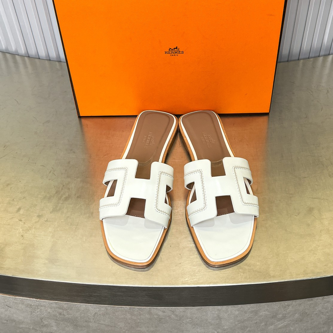 ua H**mes oran sandal