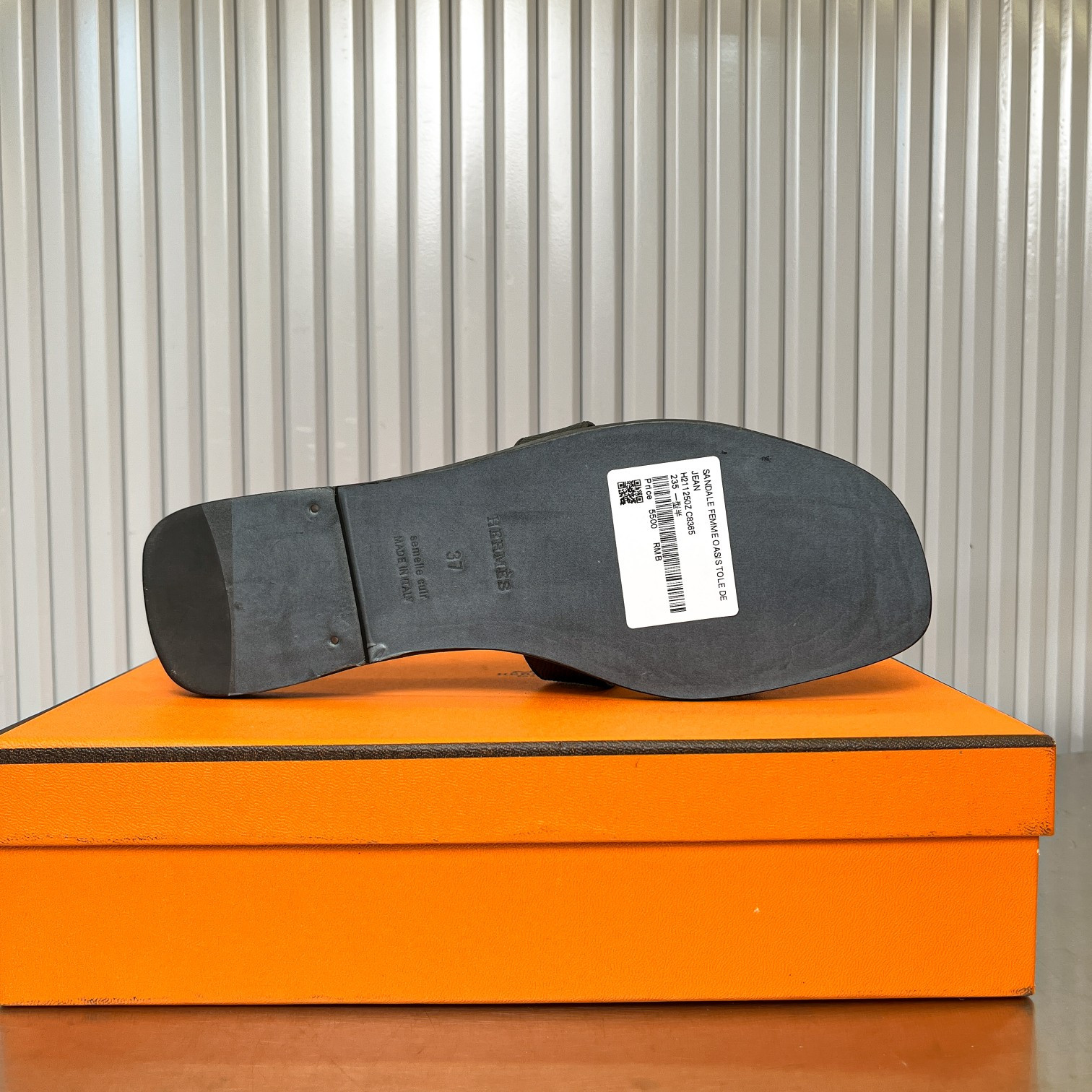 ua H**mes oran sandal