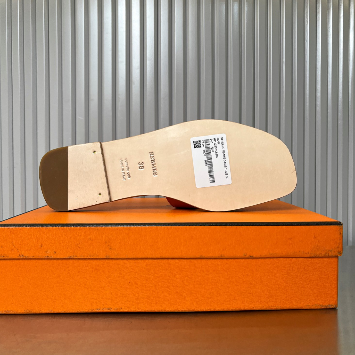 ua H**mes oran sandal