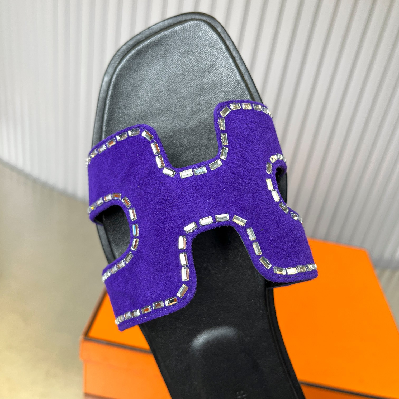 ua H**mes oran sandal