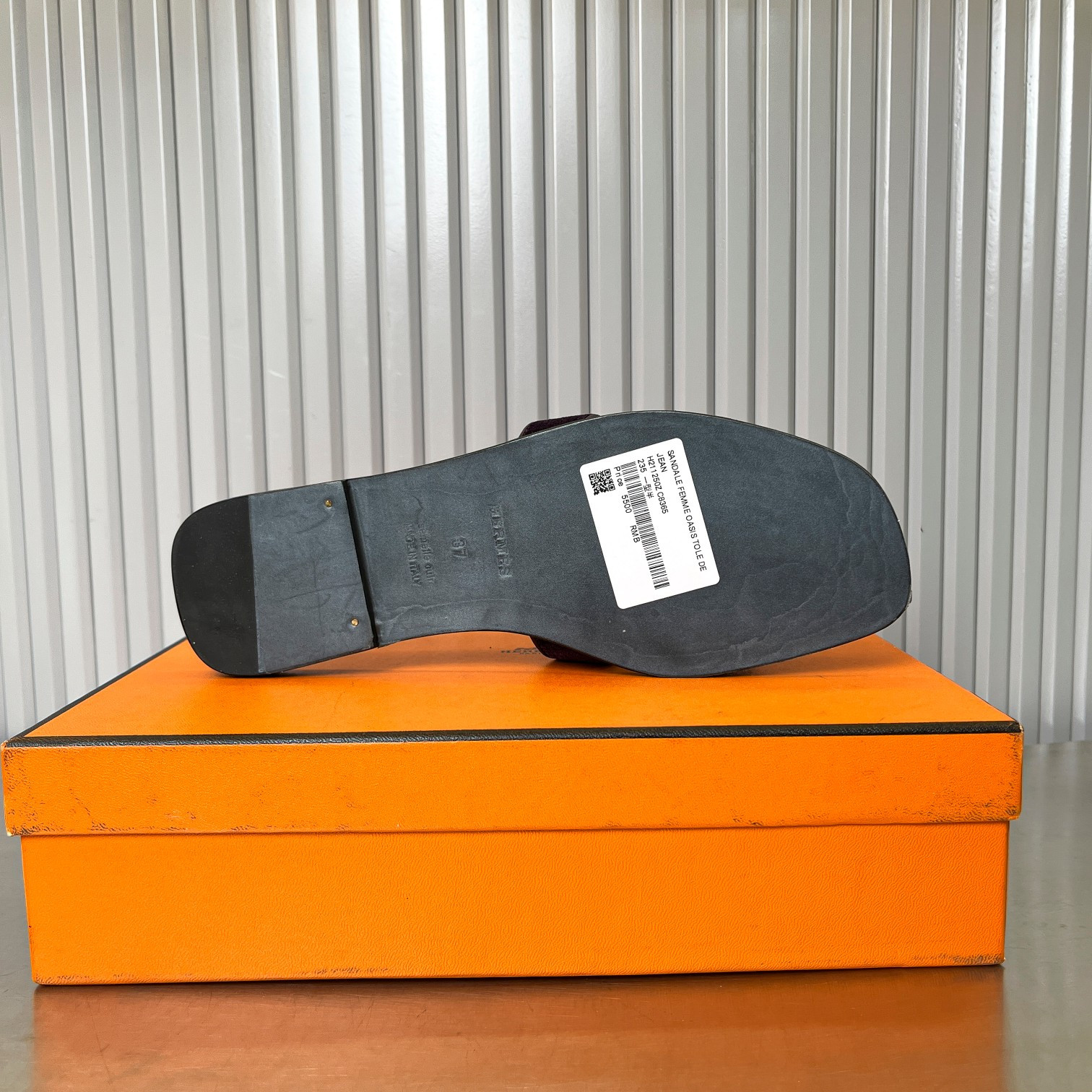 ua H**mes oran sandal