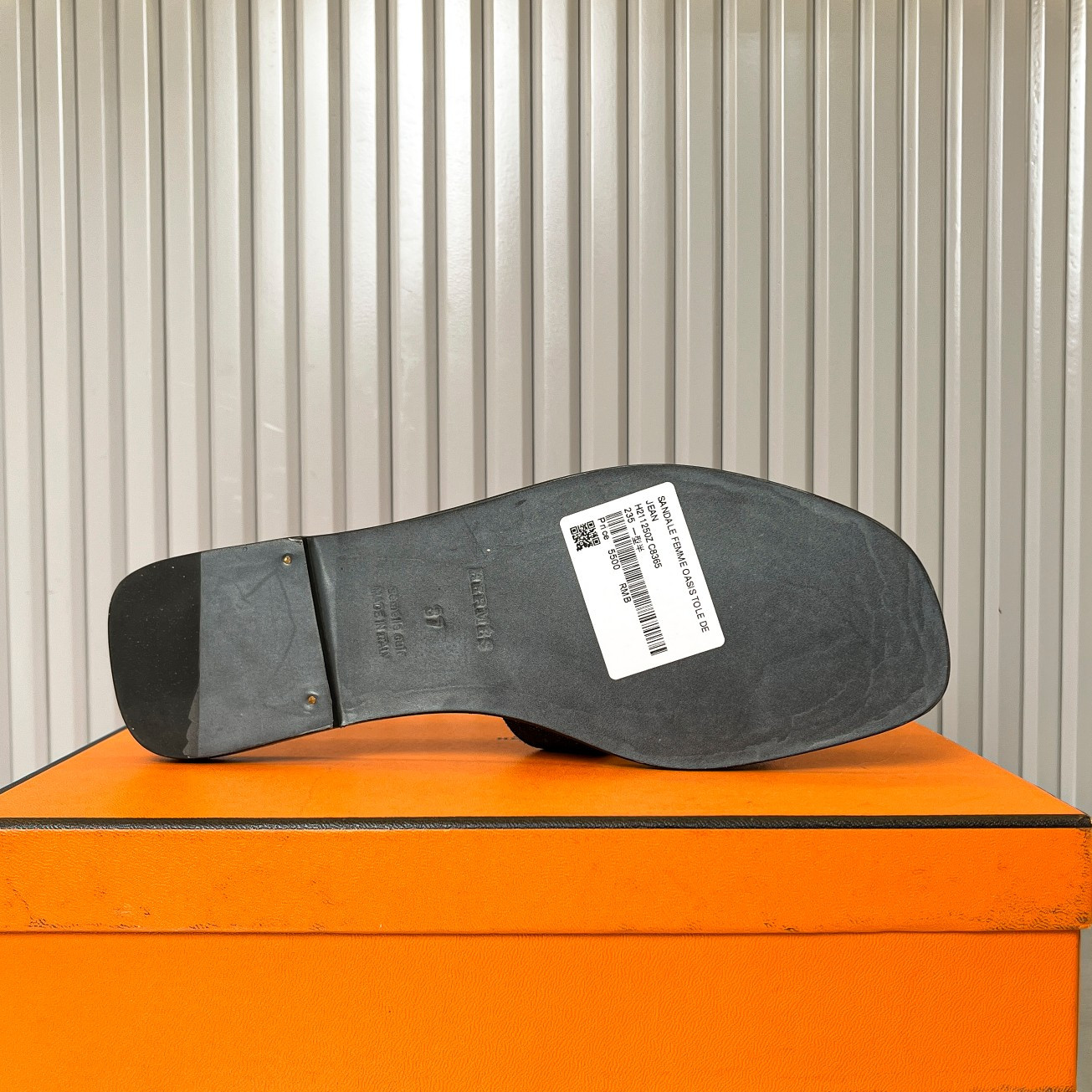 ua H**mes oran sandal