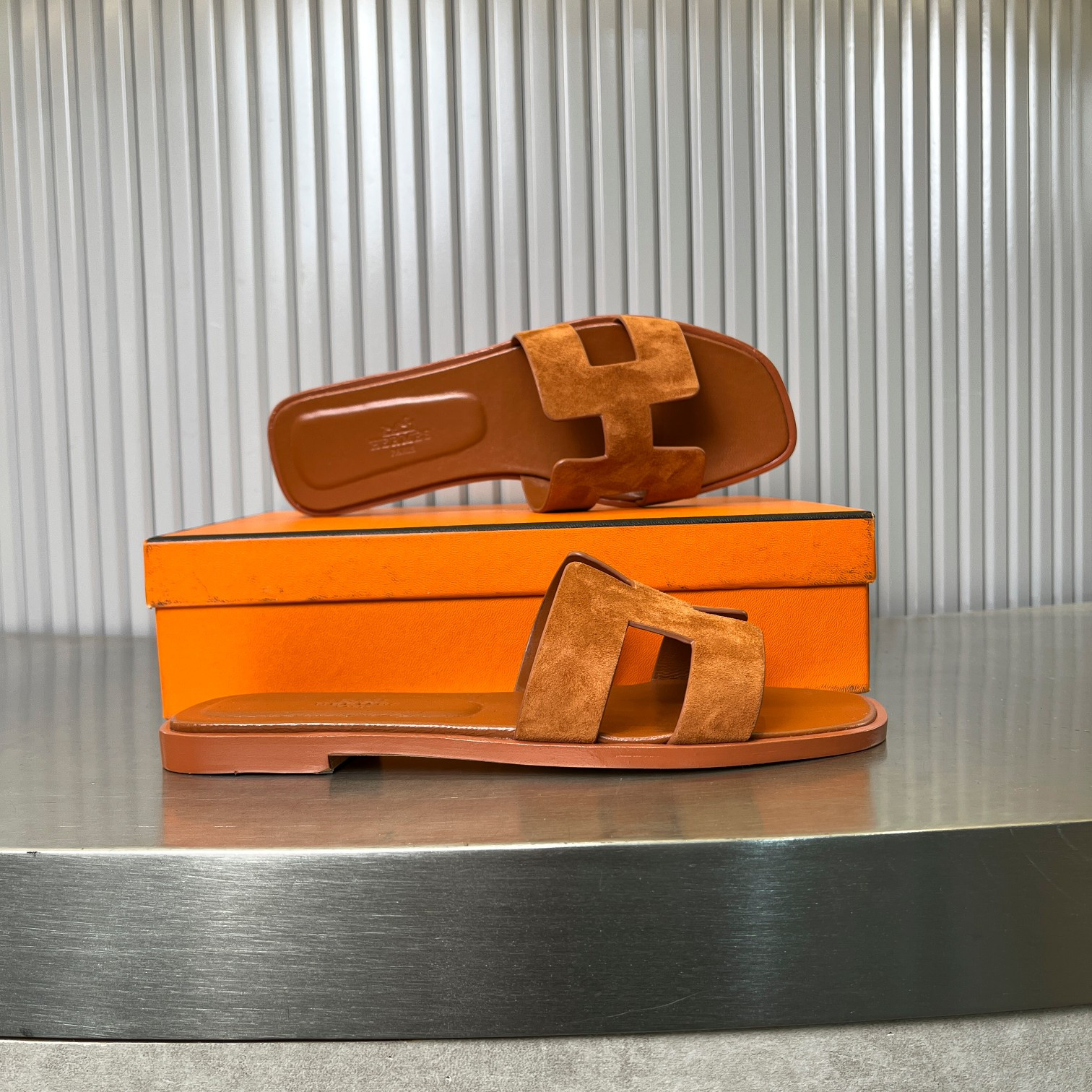 ua H**mes oran sandal